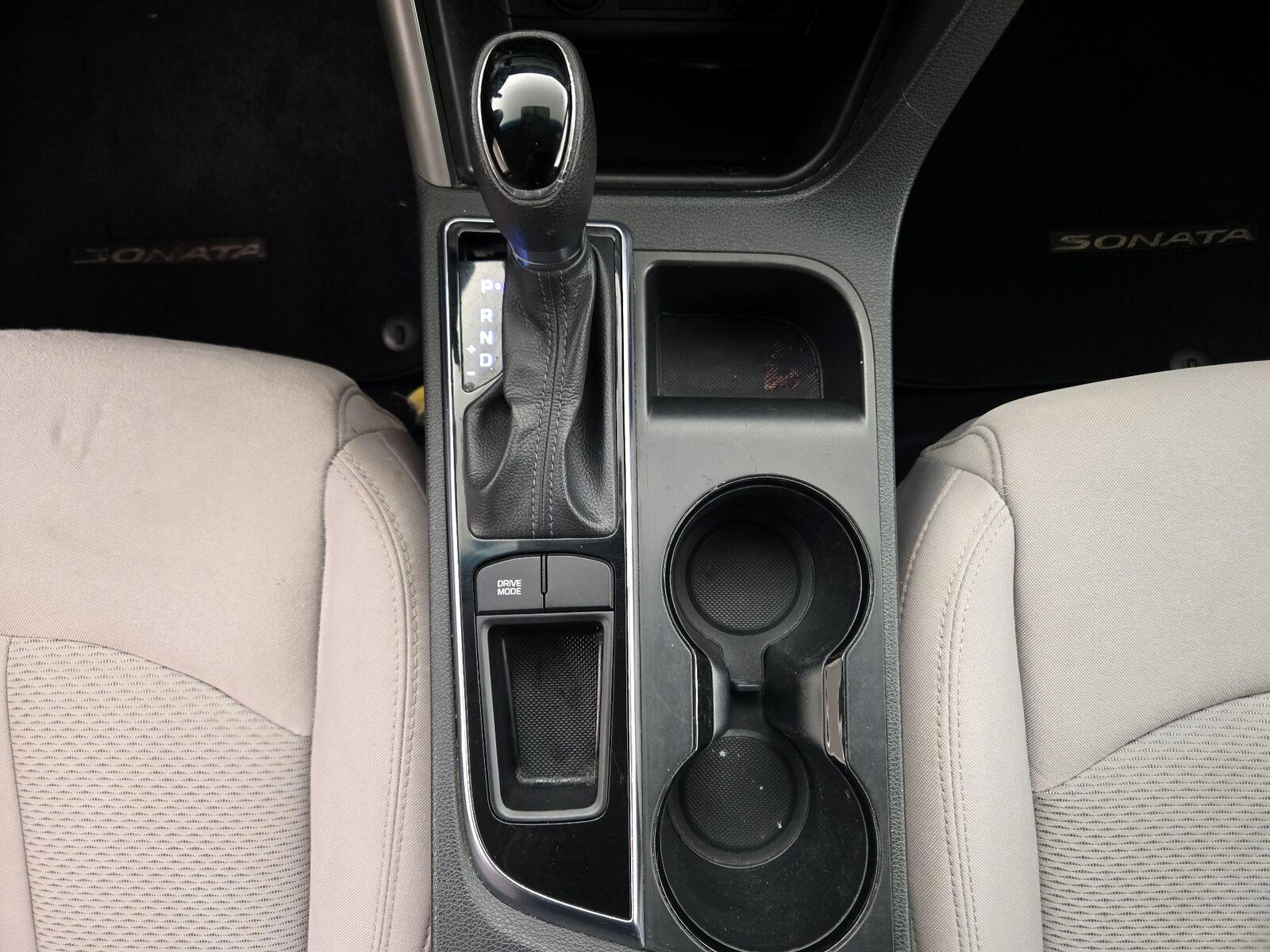 2016 Hyundai Sonata SE - Photo 18