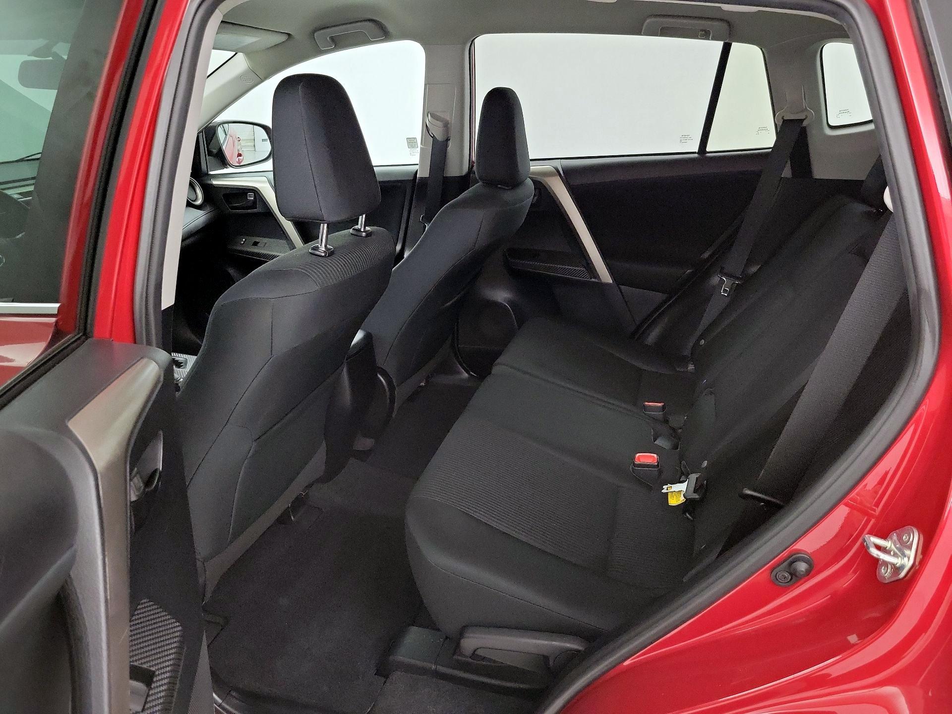 Thumbnail: 2015 Toyota RAV4 - 19