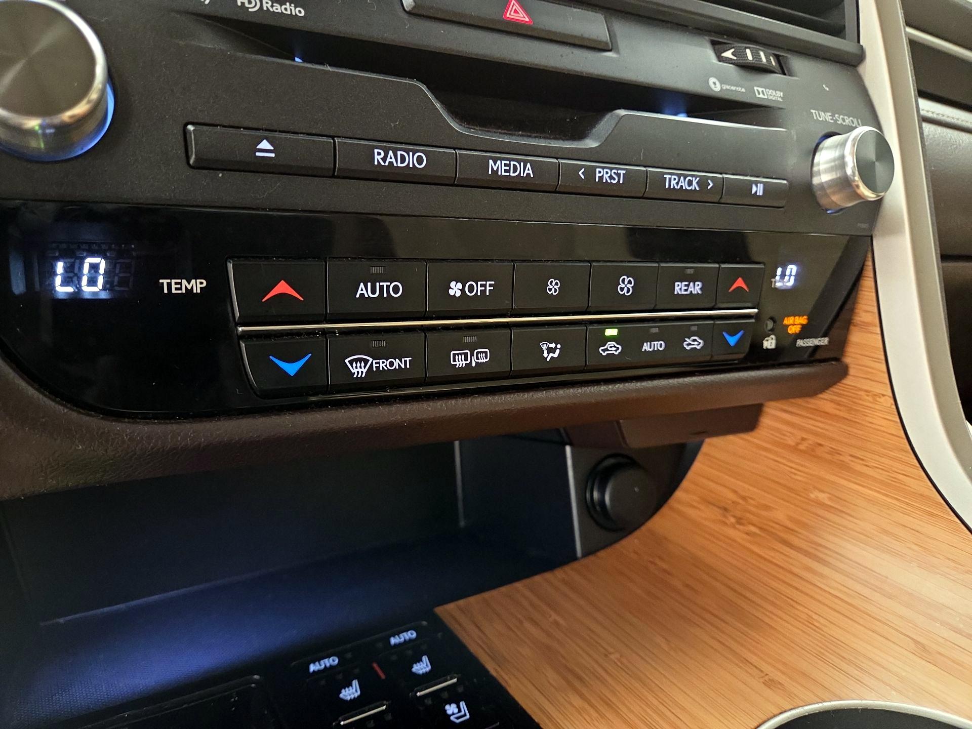 Thumbnail: 2019 Lexus RX - 17