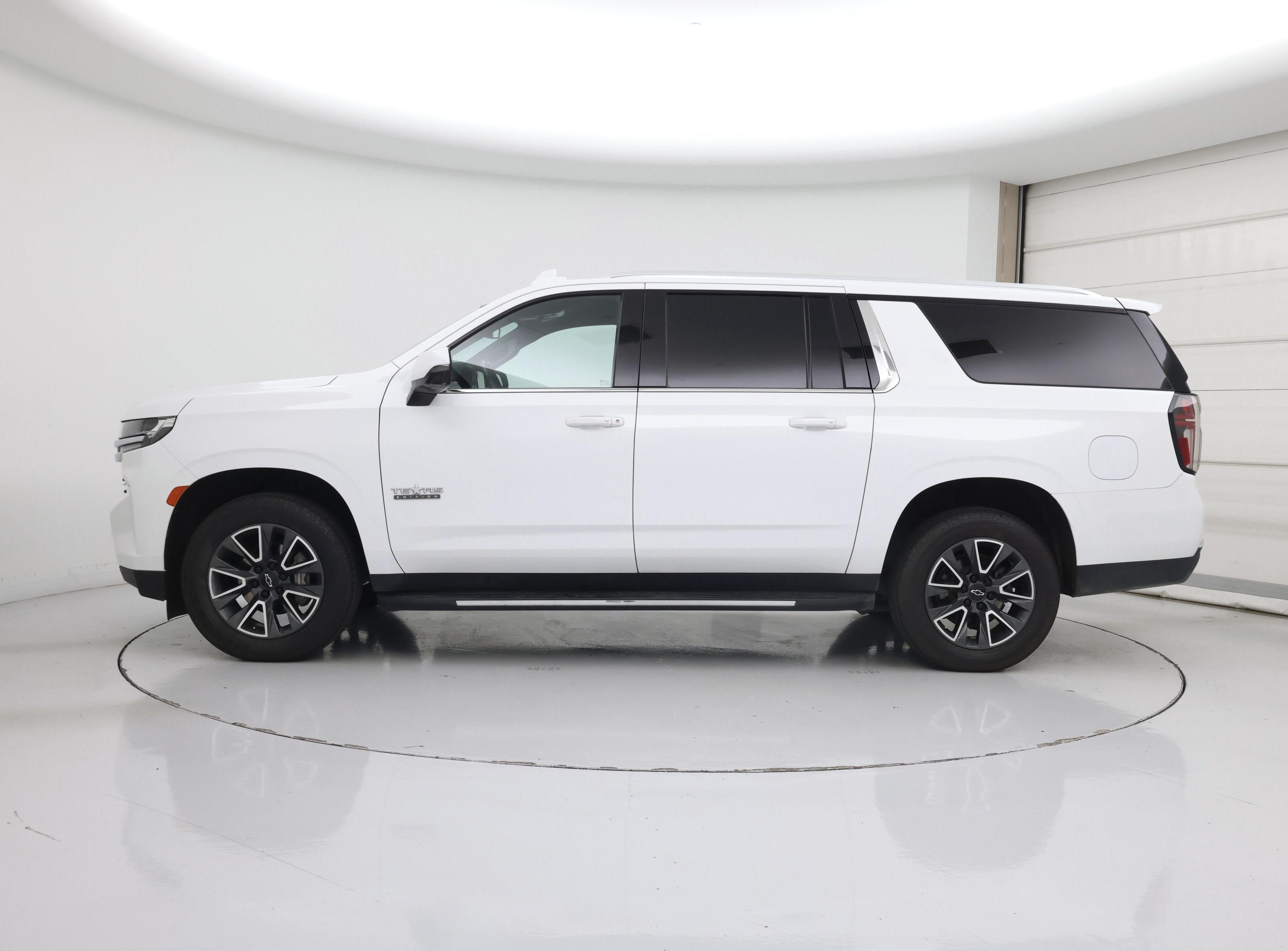 Thumbnail: 2022 Chevrolet Suburban - 3