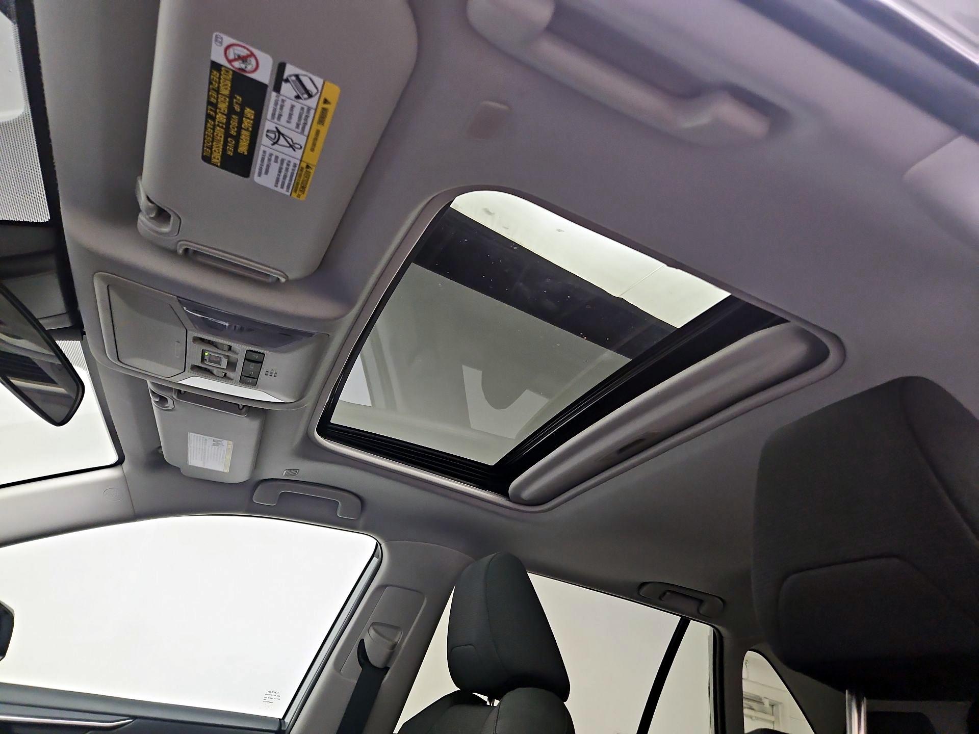 Thumbnail: 2024 Toyota RAV4 - 19