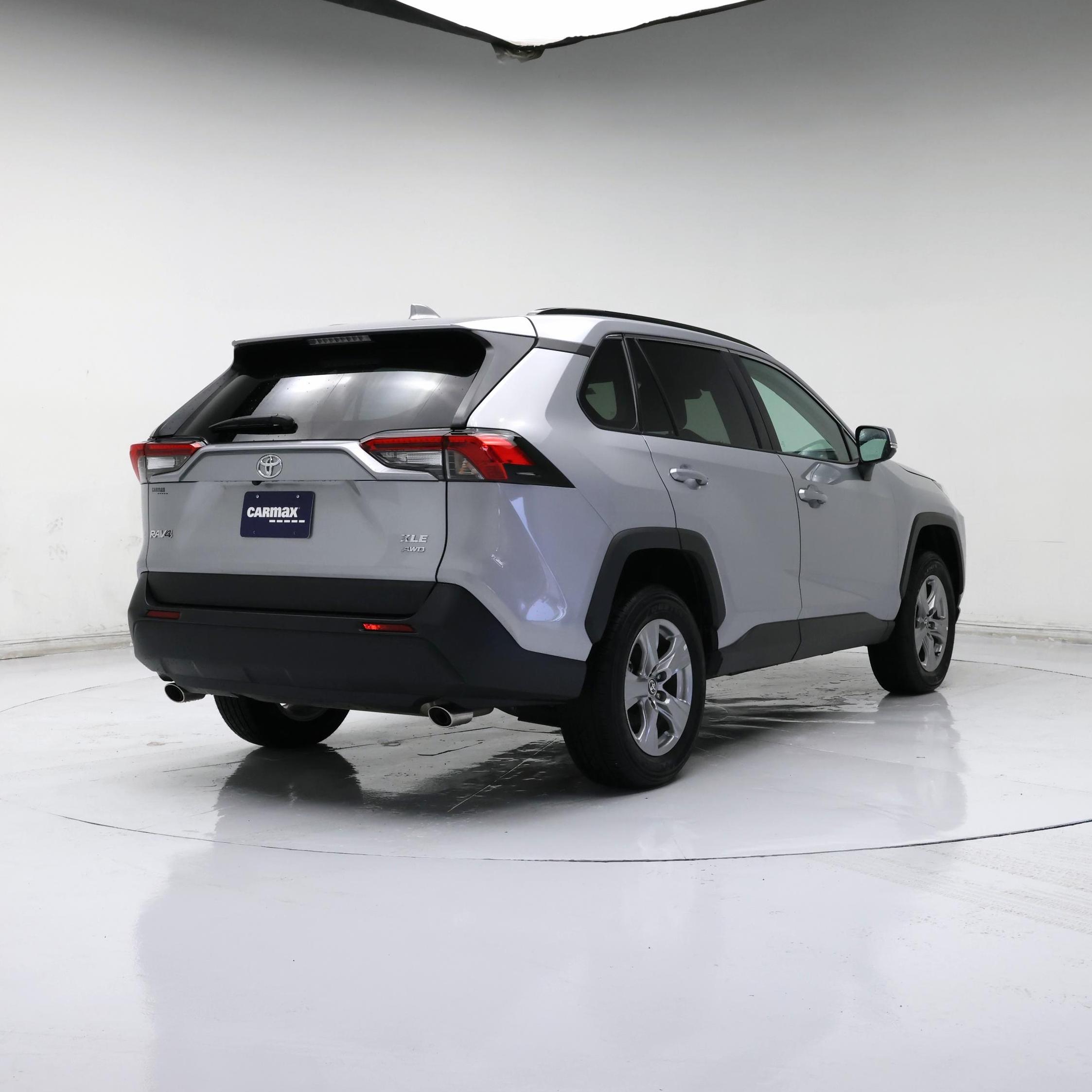 Thumbnail: 2024 Toyota RAV4 - 8