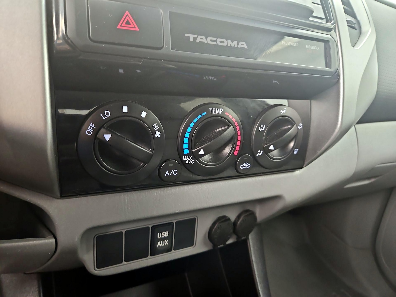 2015 Toyota Tacoma PreRunner - Photo 17
