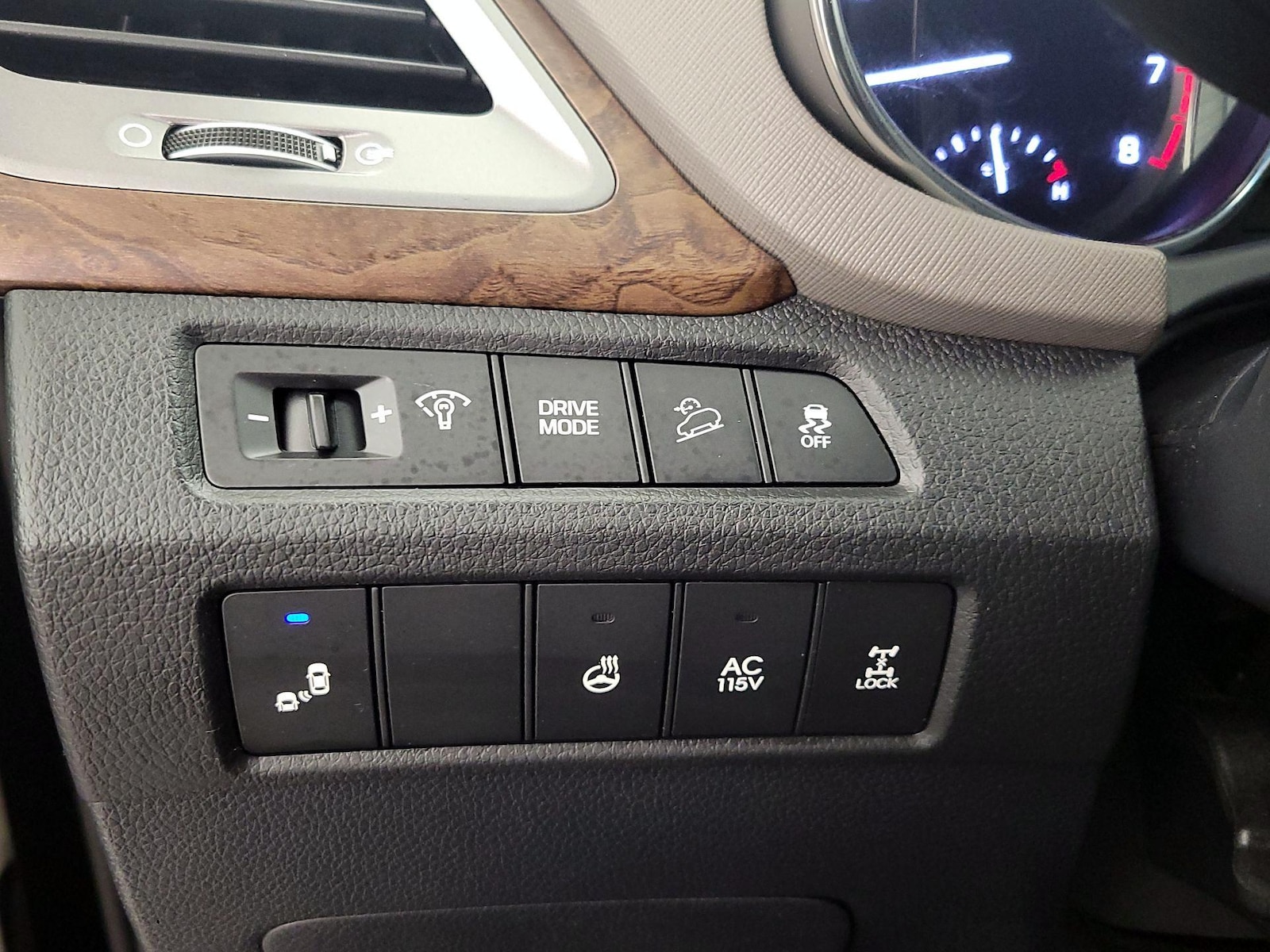 2018 Hyundai Santa Fe SE Ultimate - Photo 14