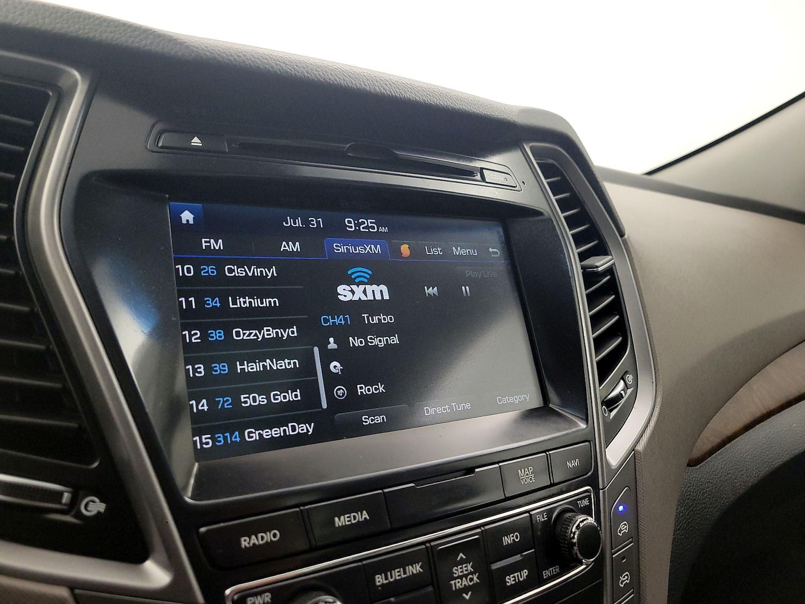 2018 Hyundai Santa Fe SE Ultimate - Photo 17