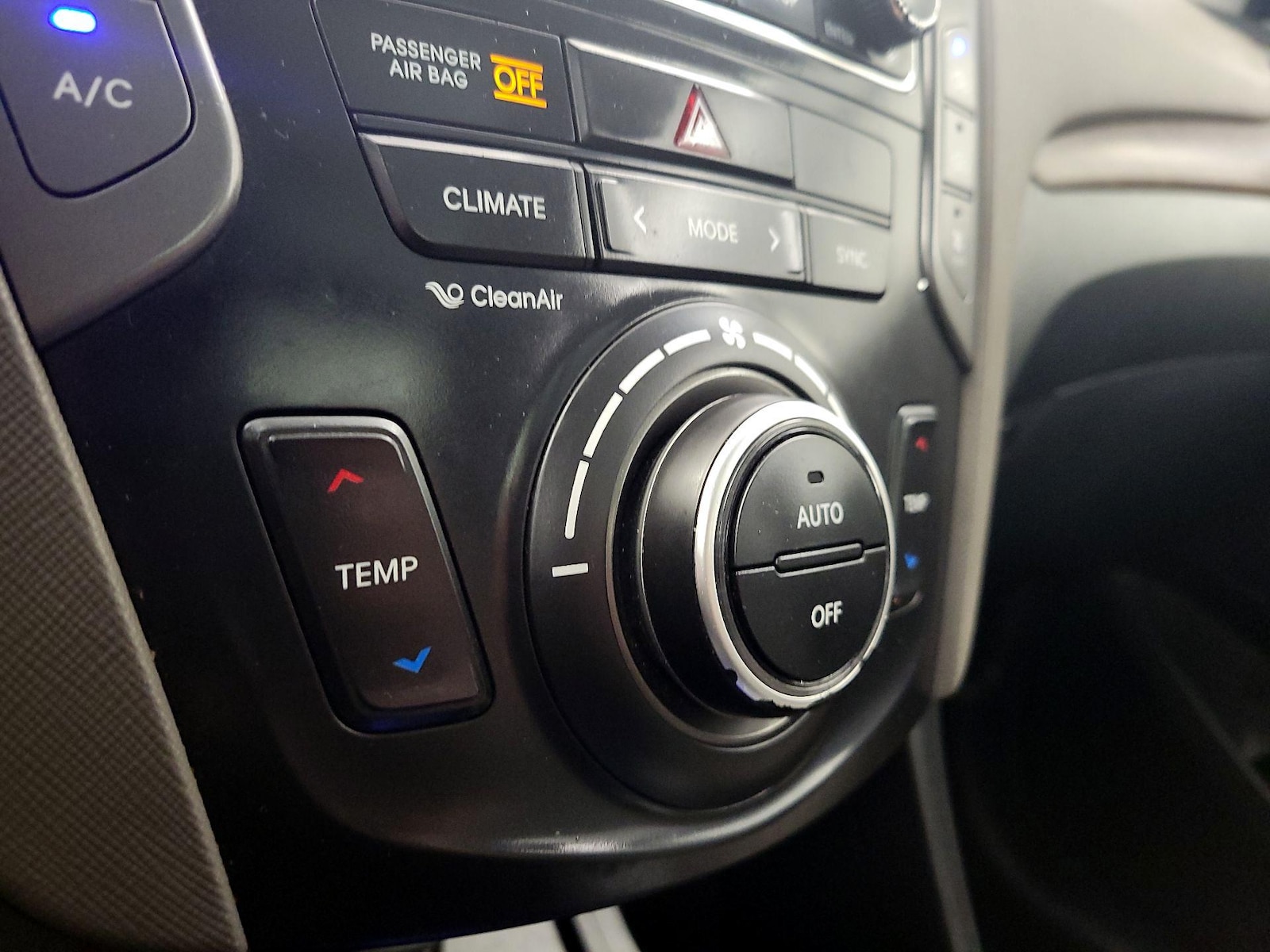2018 Hyundai Santa Fe SE Ultimate - Photo 18