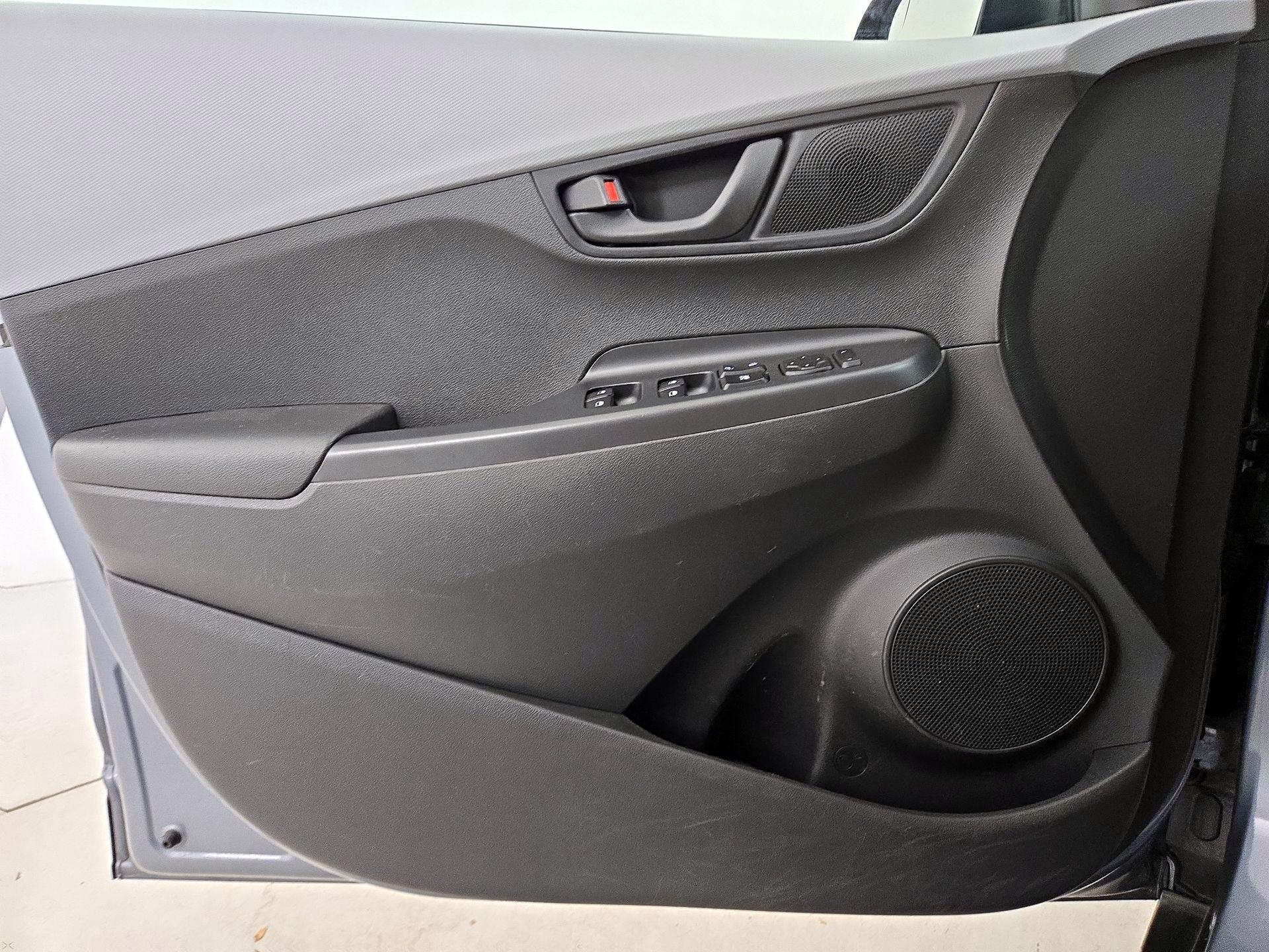Thumbnail: 2018 Hyundai Kona - 12