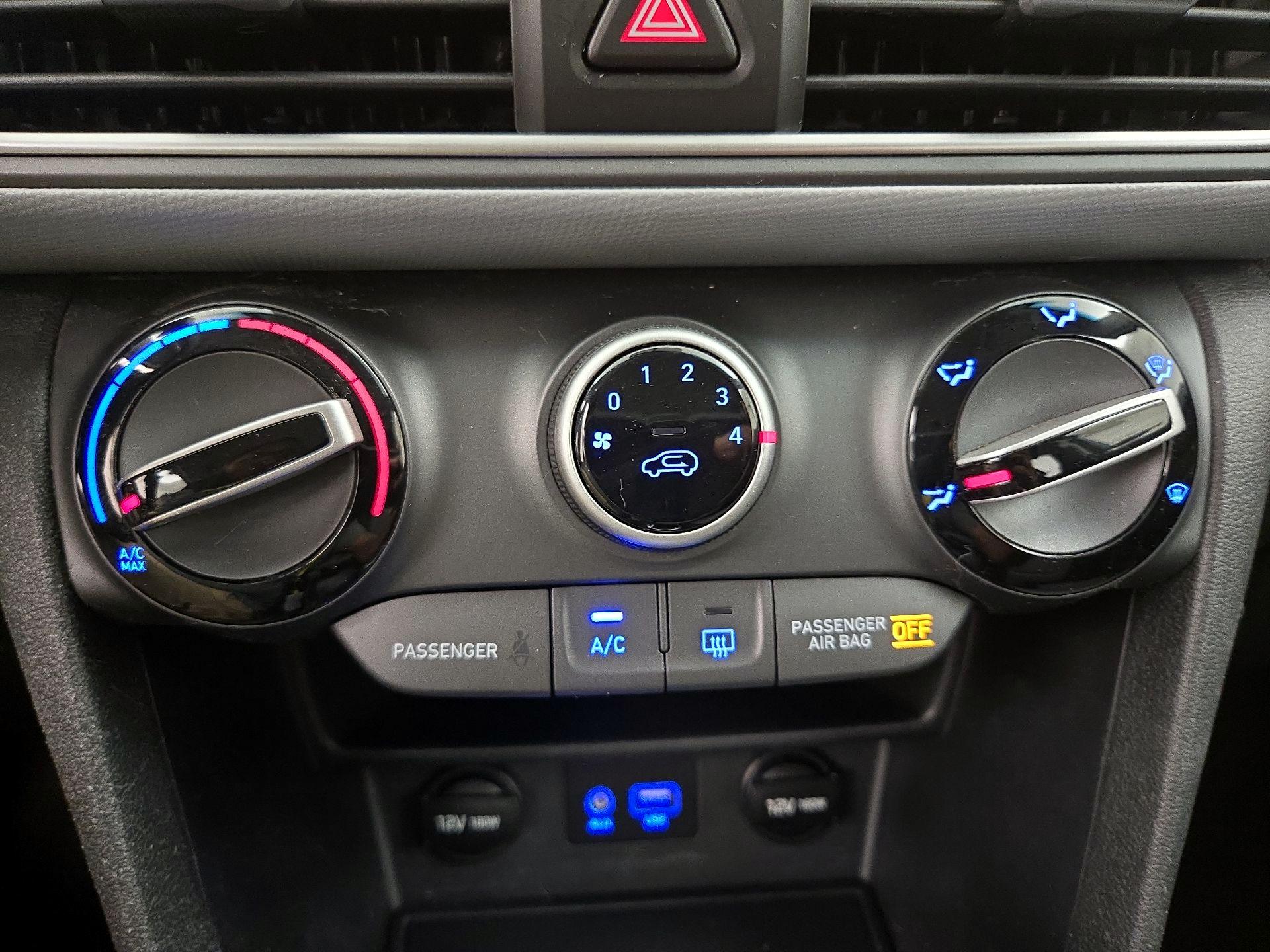 Thumbnail: 2018 Hyundai Kona - 16