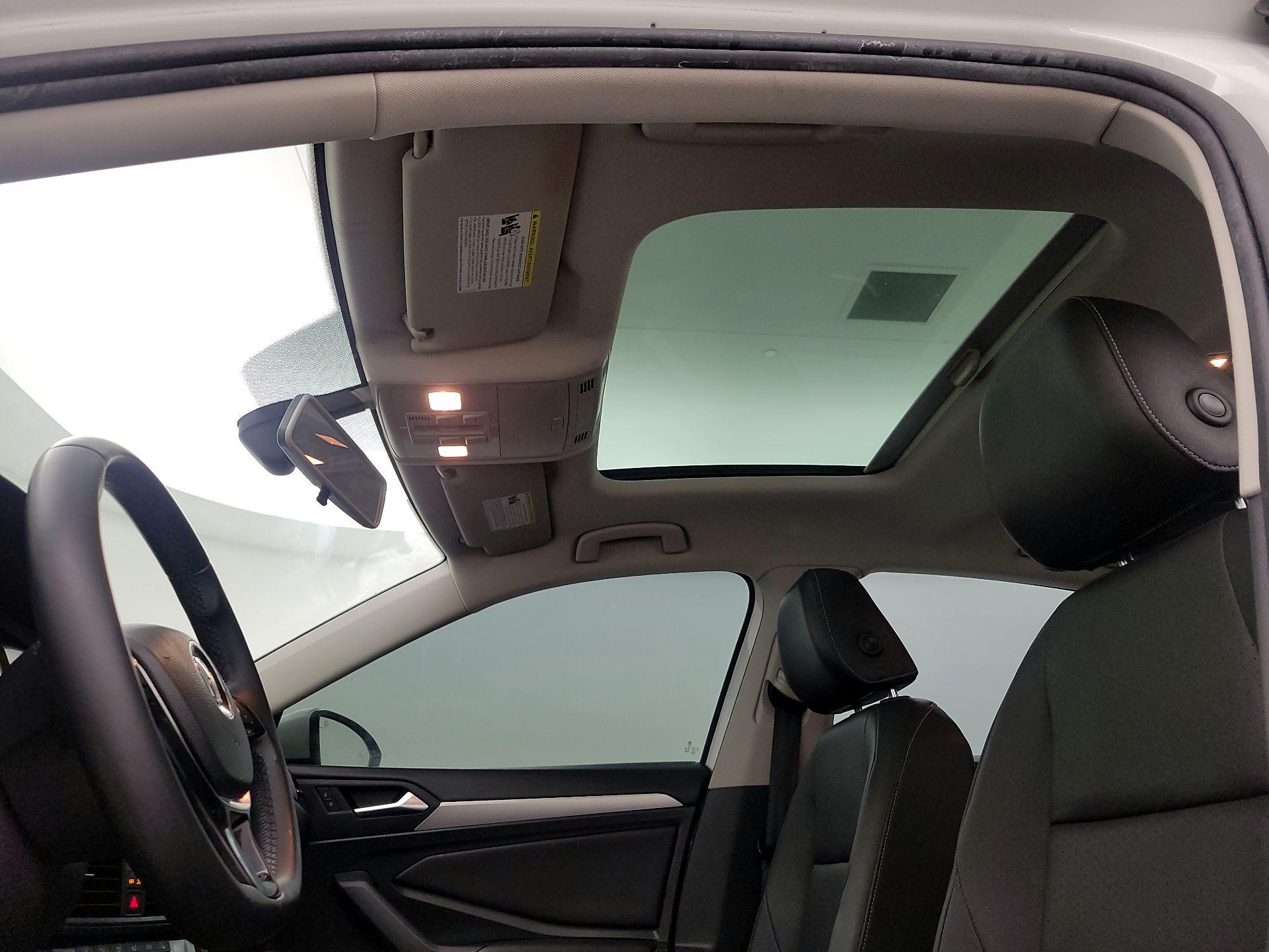 Thumbnail: 2019 Volkswagen Jetta - 19