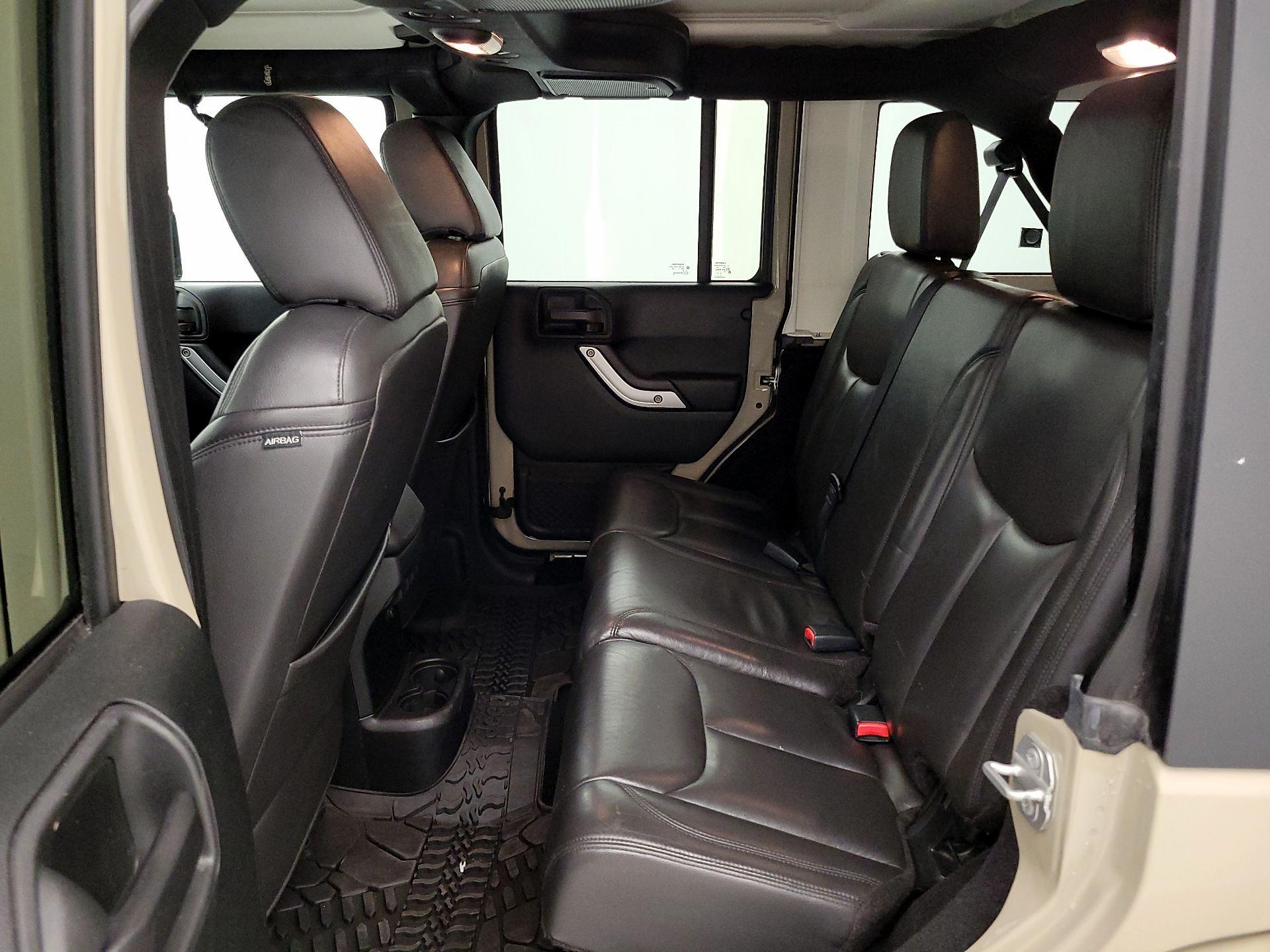 Thumbnail: 2017 Jeep Wrangler - 17