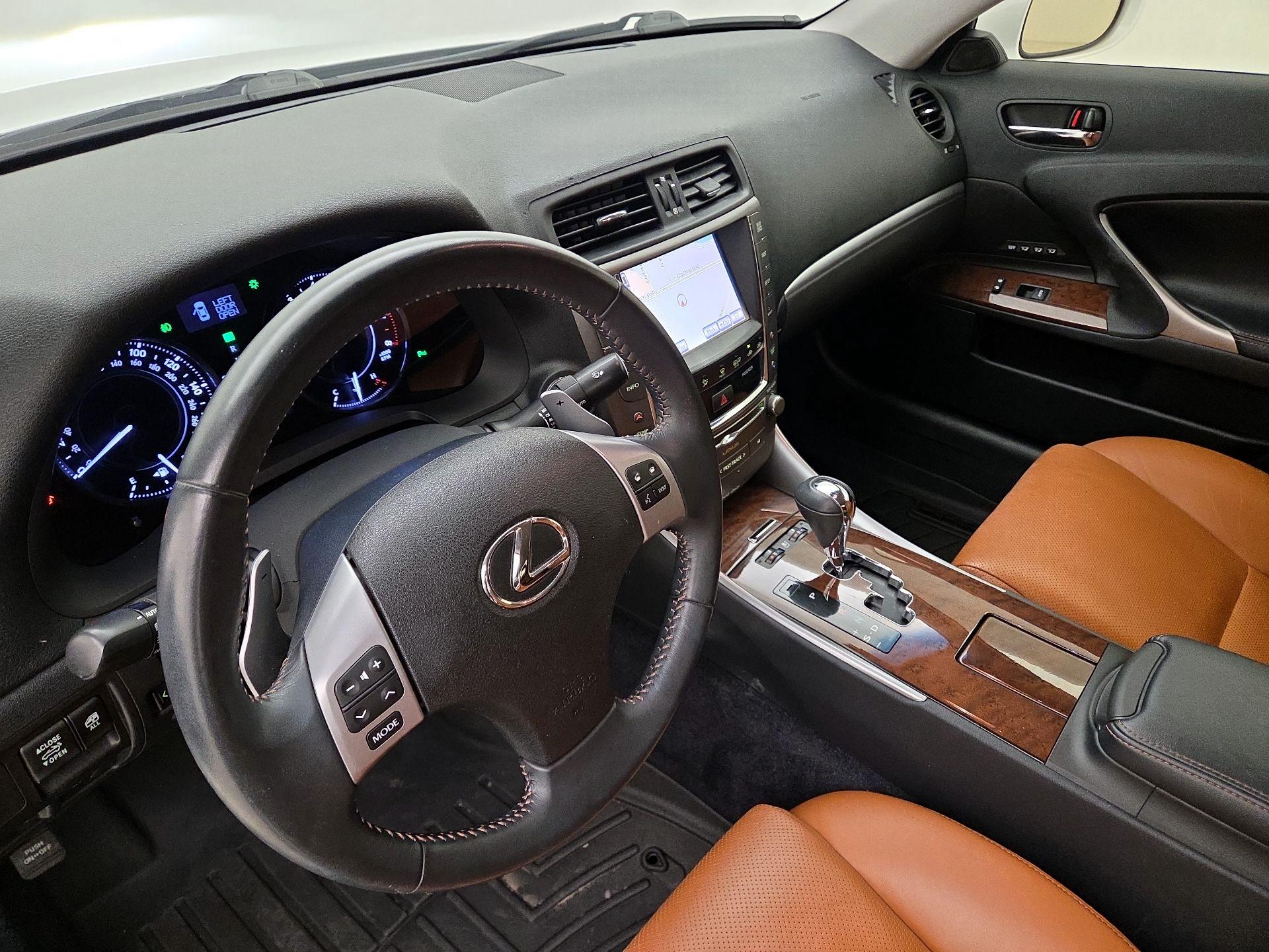 Thumbnail: 2014 Lexus IS - 9
