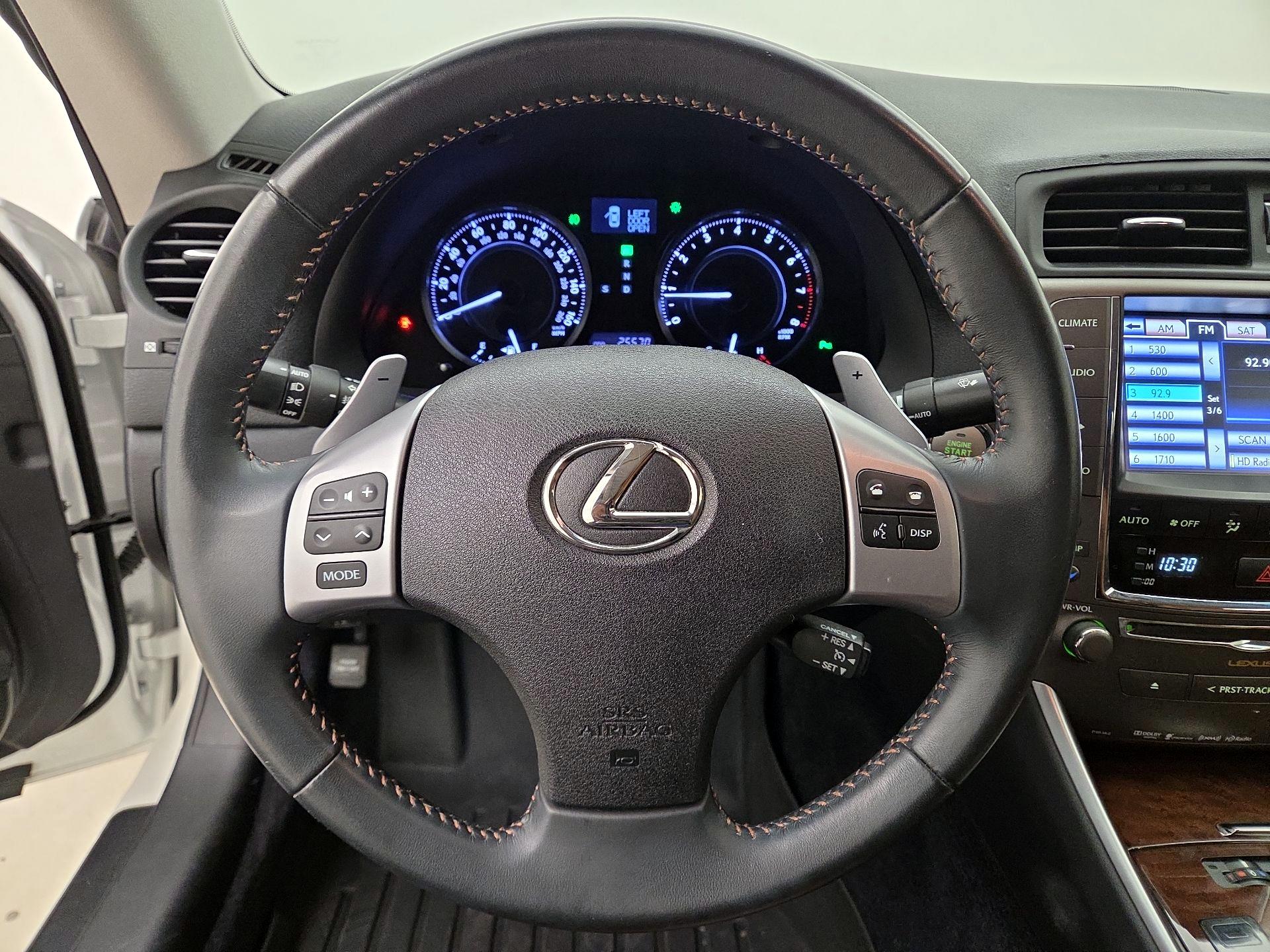 Thumbnail: 2014 Lexus IS - 10