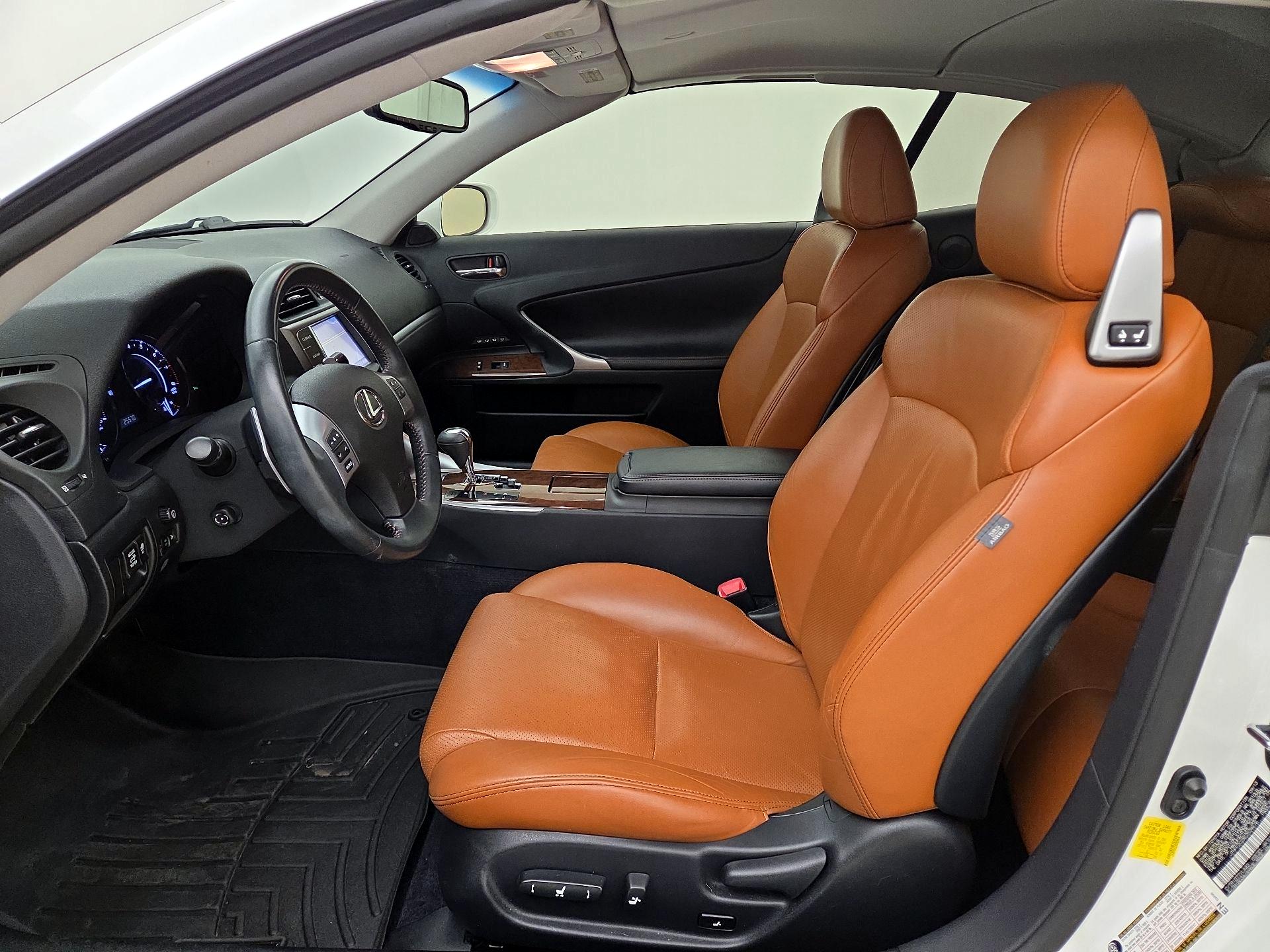 Thumbnail: 2014 Lexus IS - 11