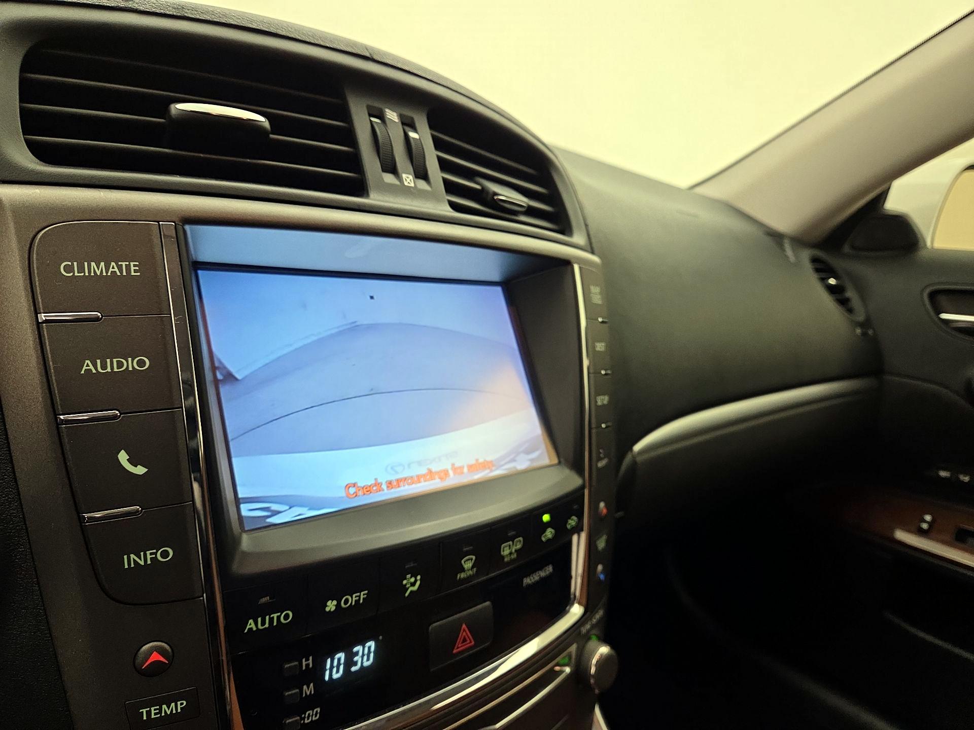 Thumbnail: 2014 Lexus IS - 15