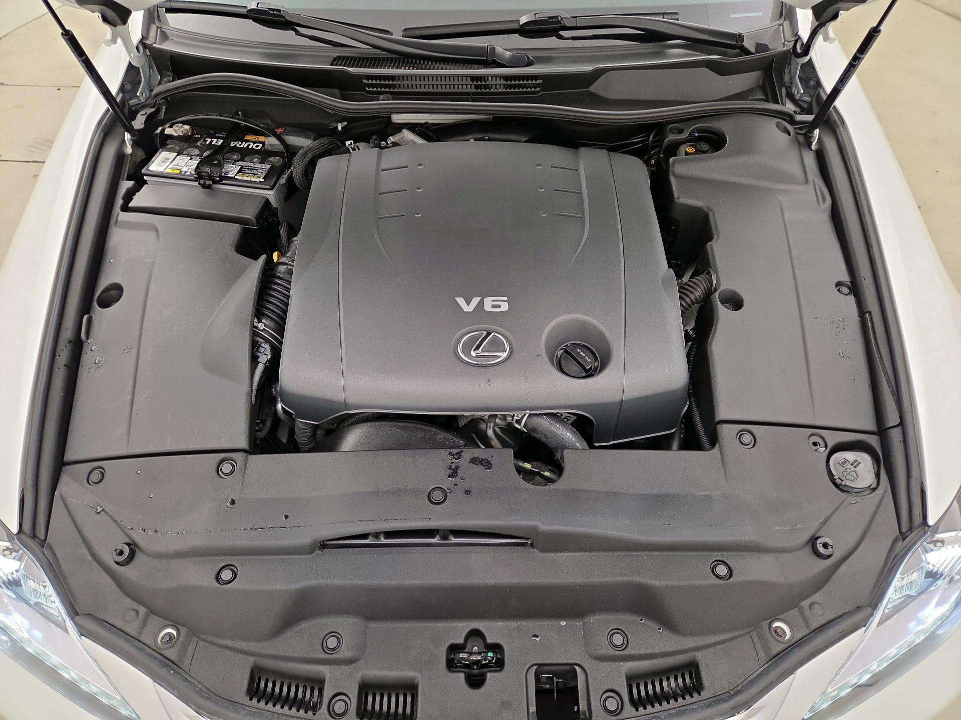 Thumbnail: 2014 Lexus IS - 20