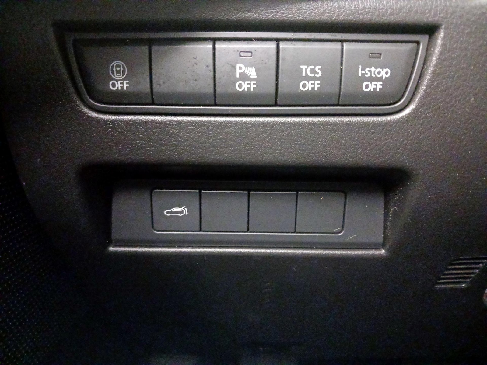 2025 Mazda CX-90 Preferred Package - Photo 14