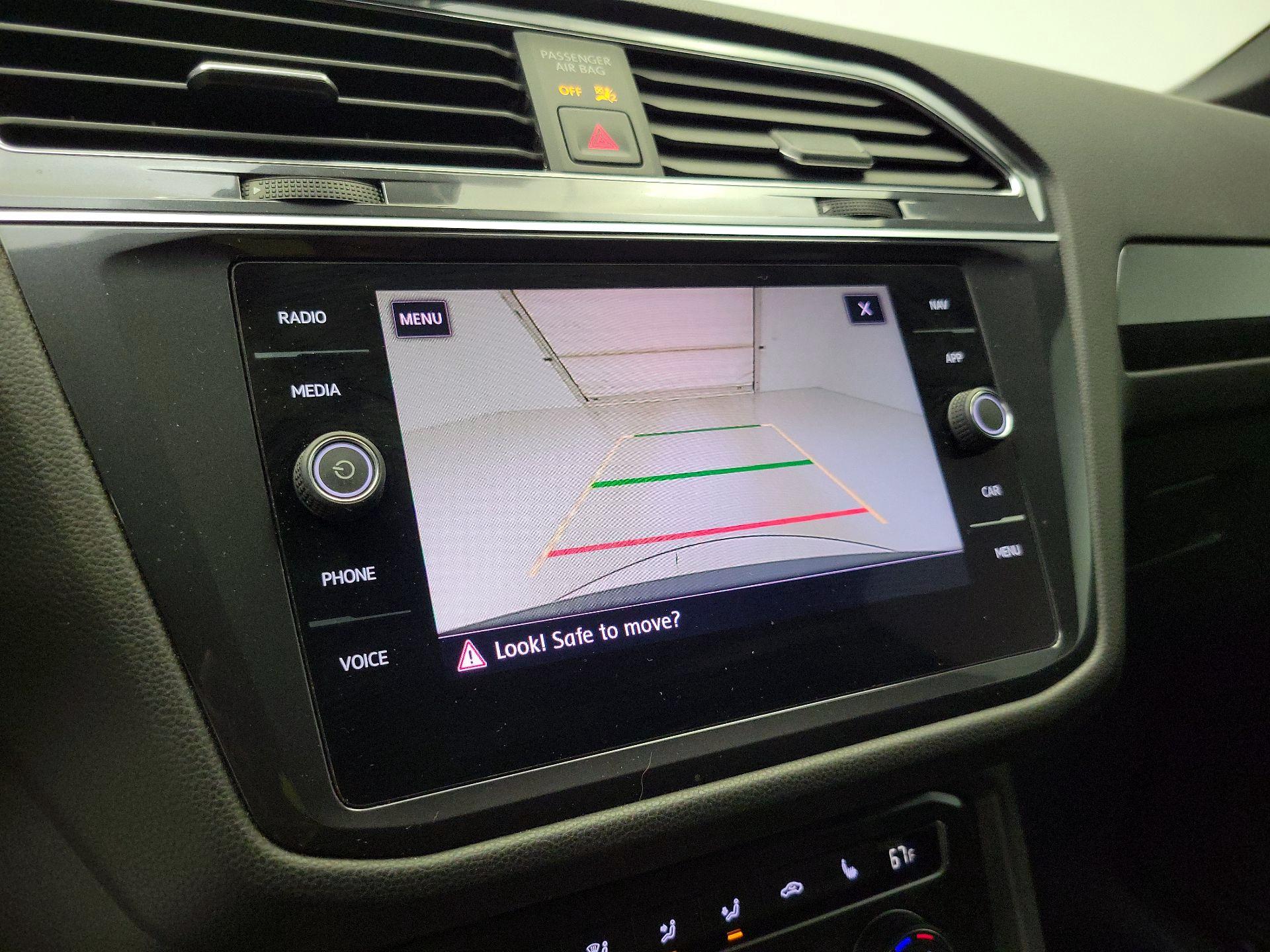 Thumbnail: 2020 Volkswagen Tiguan - 15