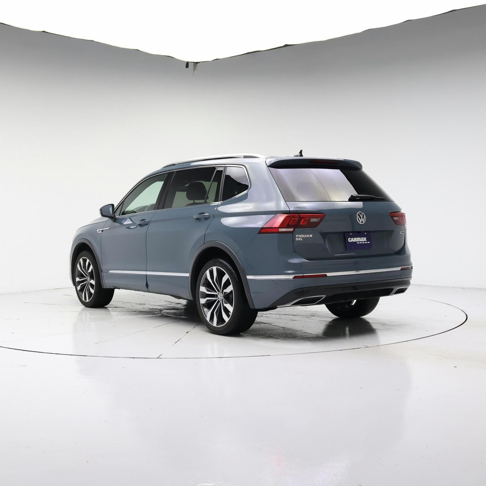 Thumbnail: 2020 Volkswagen Tiguan - 2