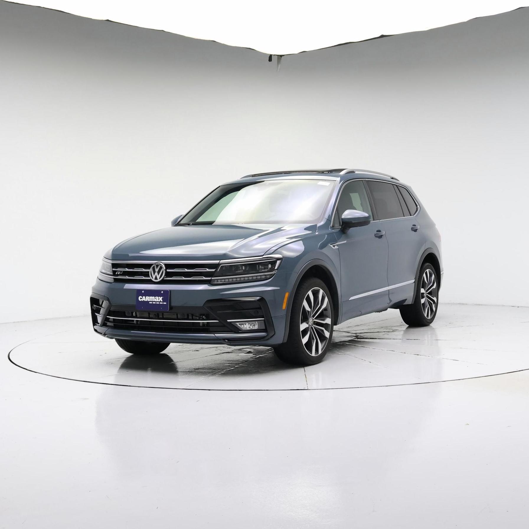 Thumbnail: 2020 Volkswagen Tiguan - 4
