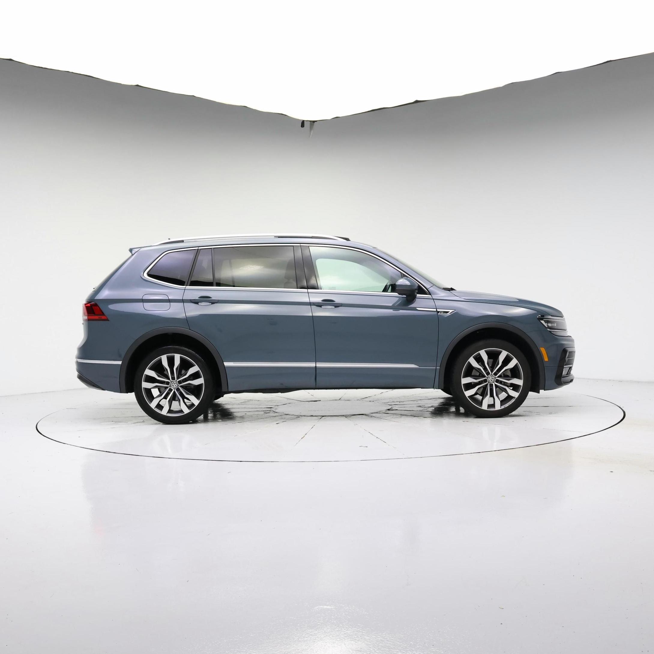 Thumbnail: 2020 Volkswagen Tiguan - 7