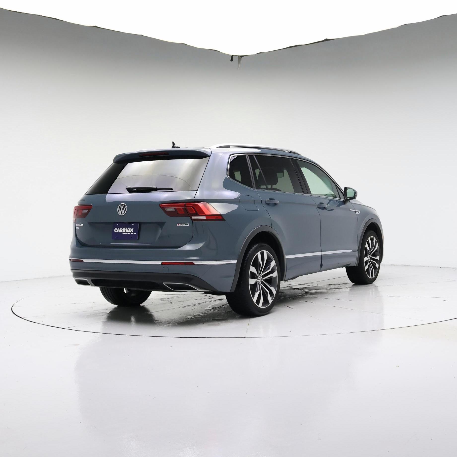 Thumbnail: 2020 Volkswagen Tiguan - 8