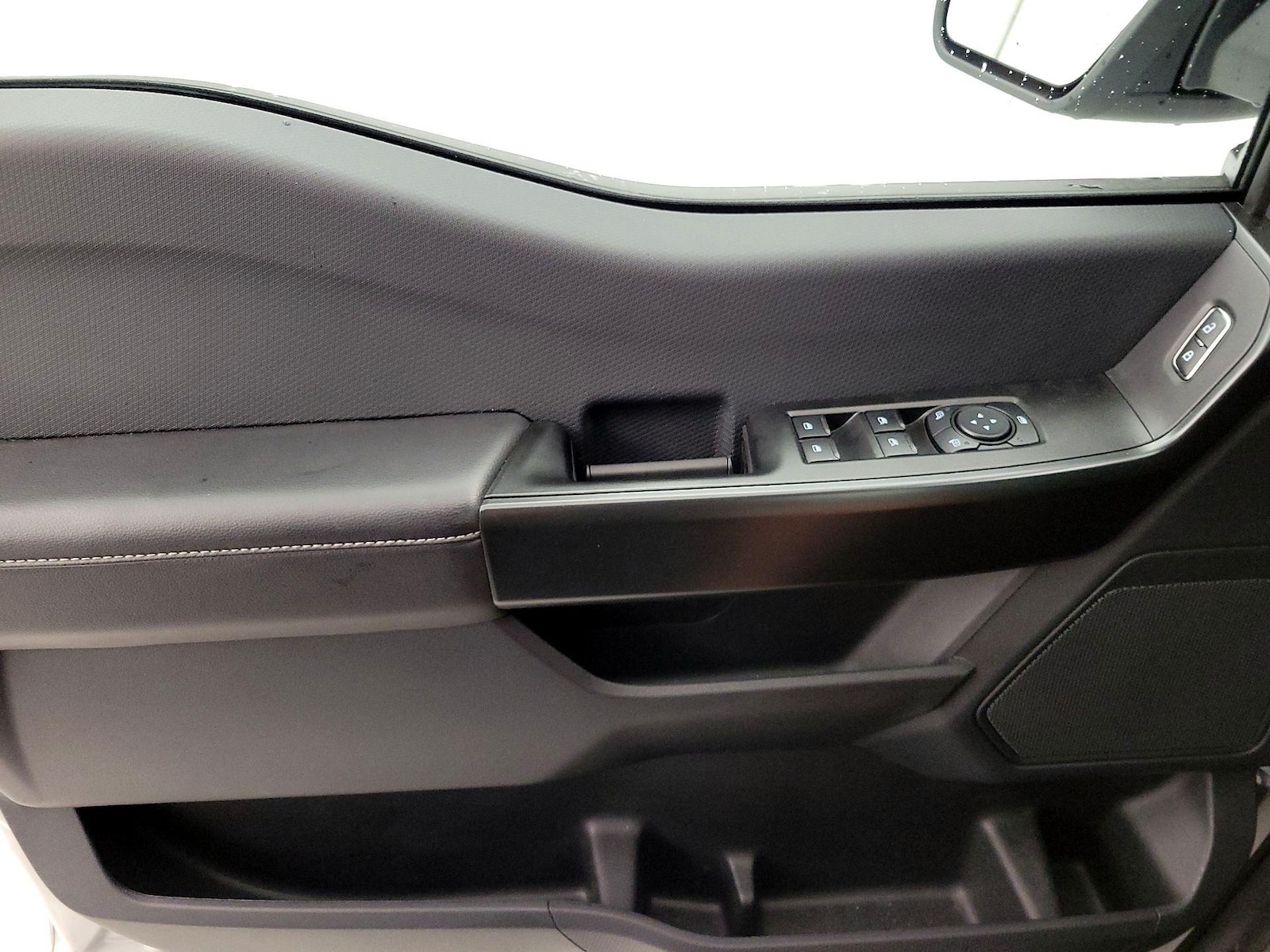 2026 Ford F-150 STX - Photo 13