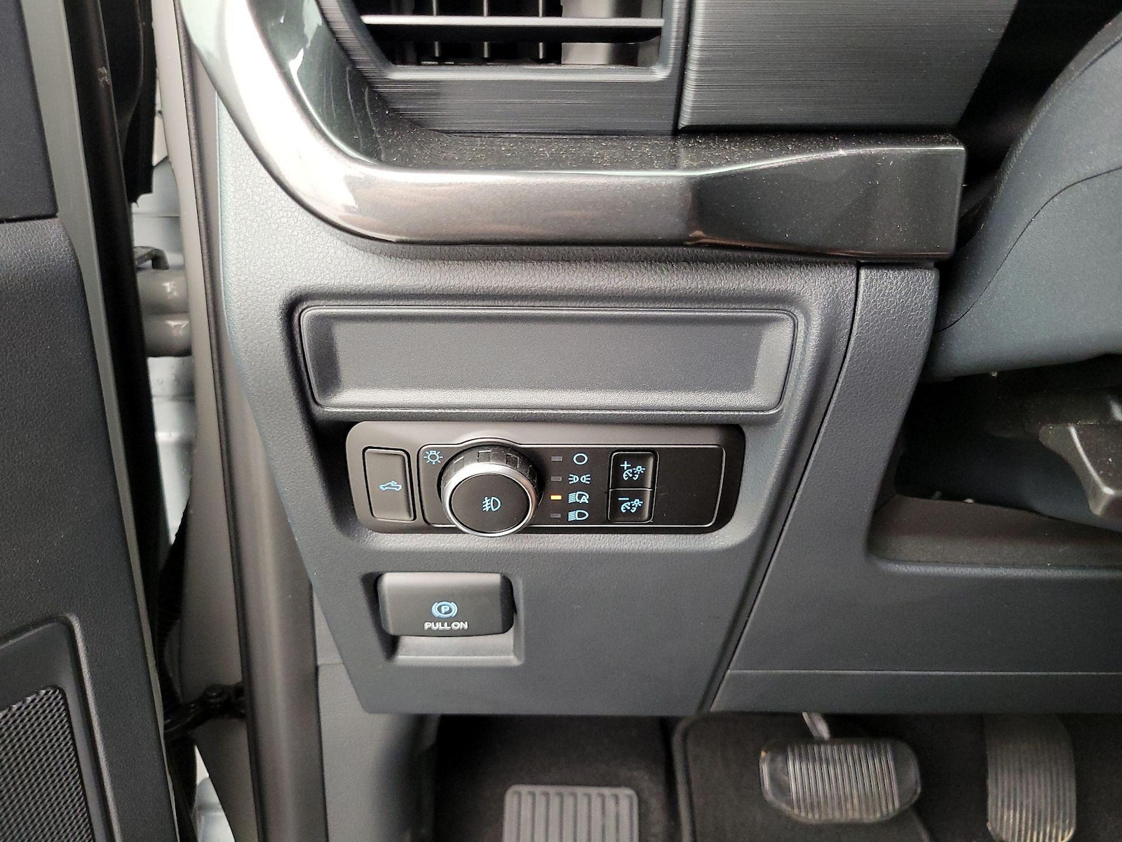 2026 Ford F-150 STX - Photo 14