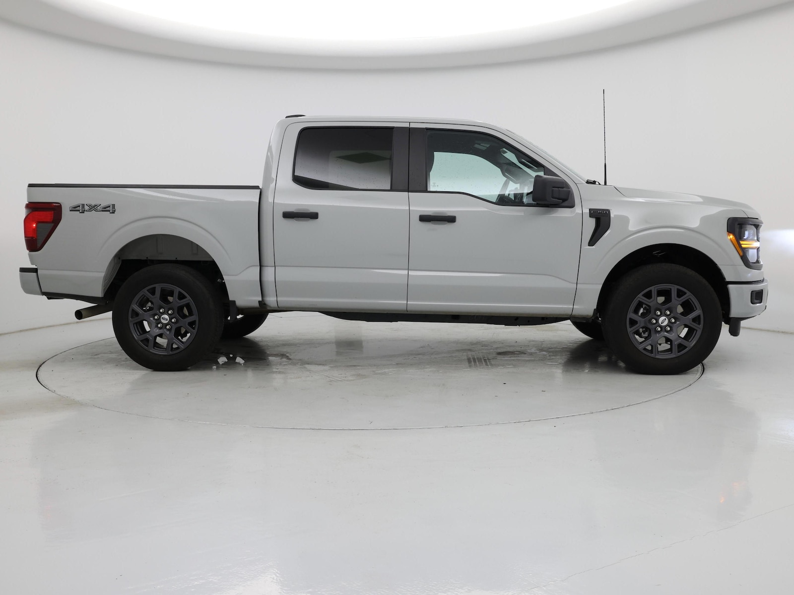 2026 Ford F-150 STX - Photo 8