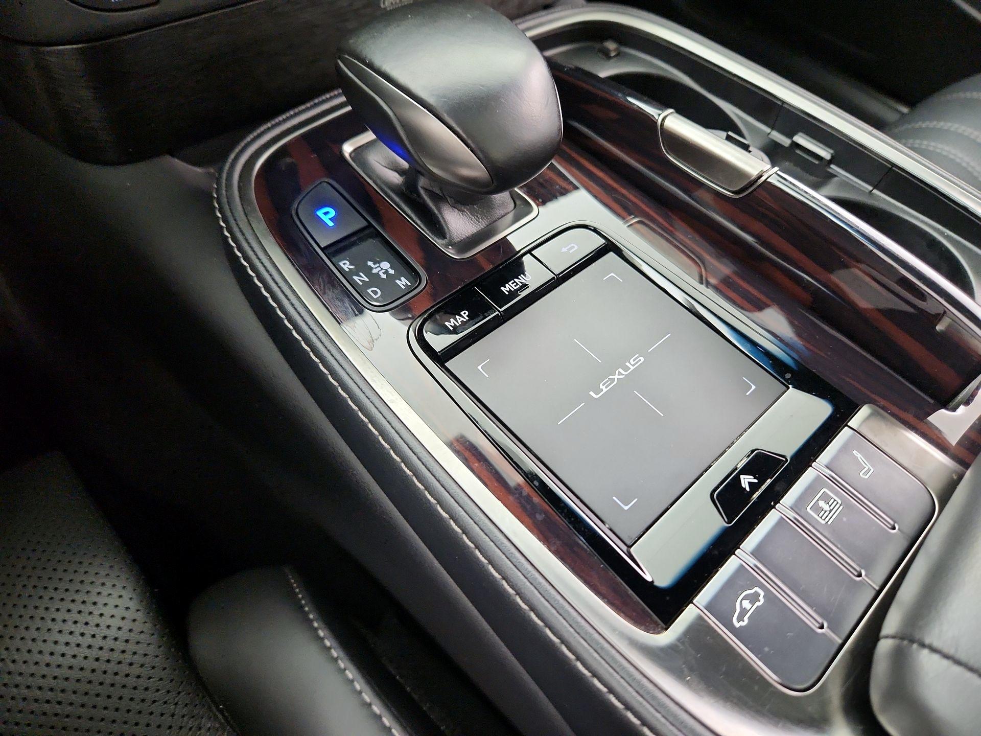 Thumbnail: 2018 Lexus LS - 18