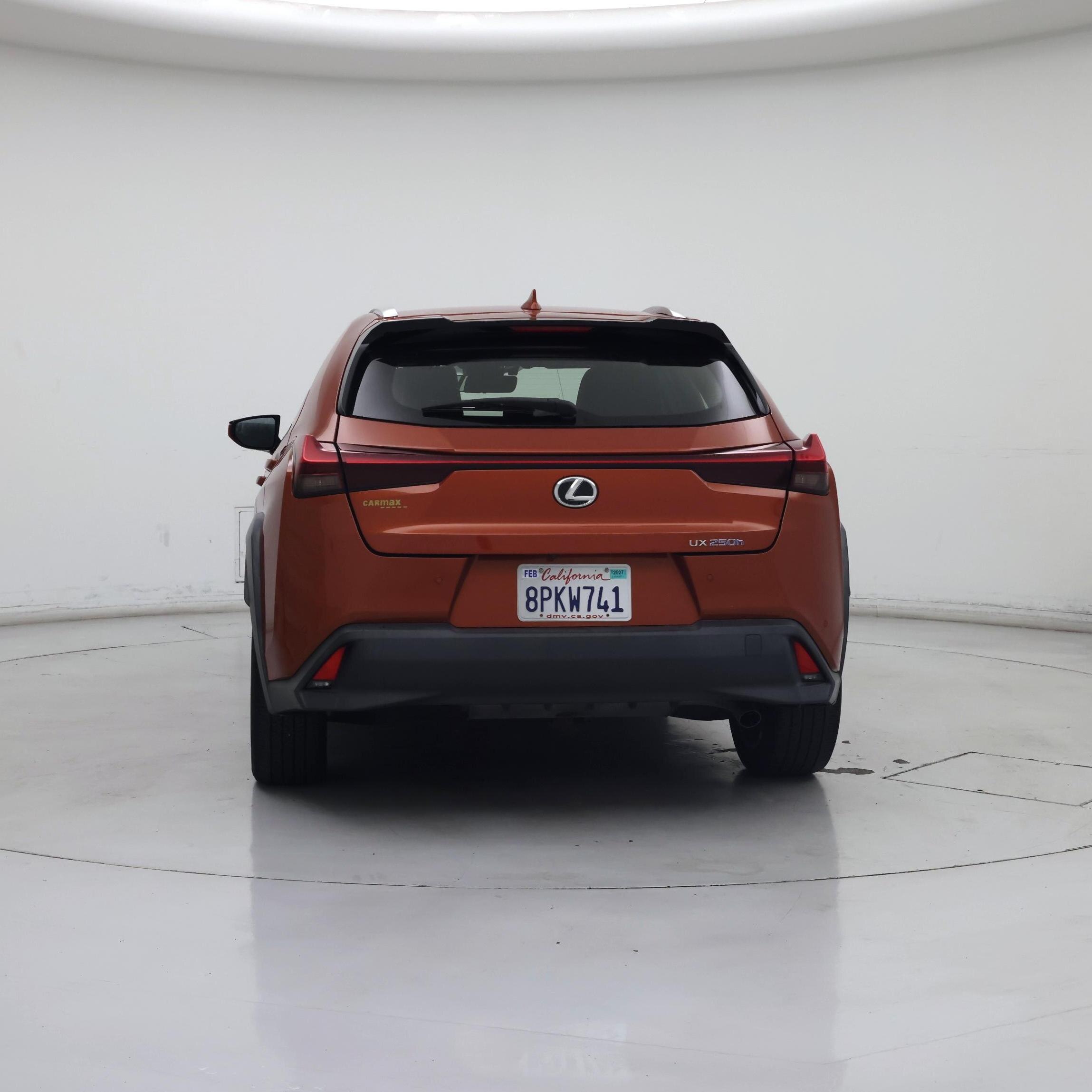 Thumbnail: 2020 Lexus UX - 6