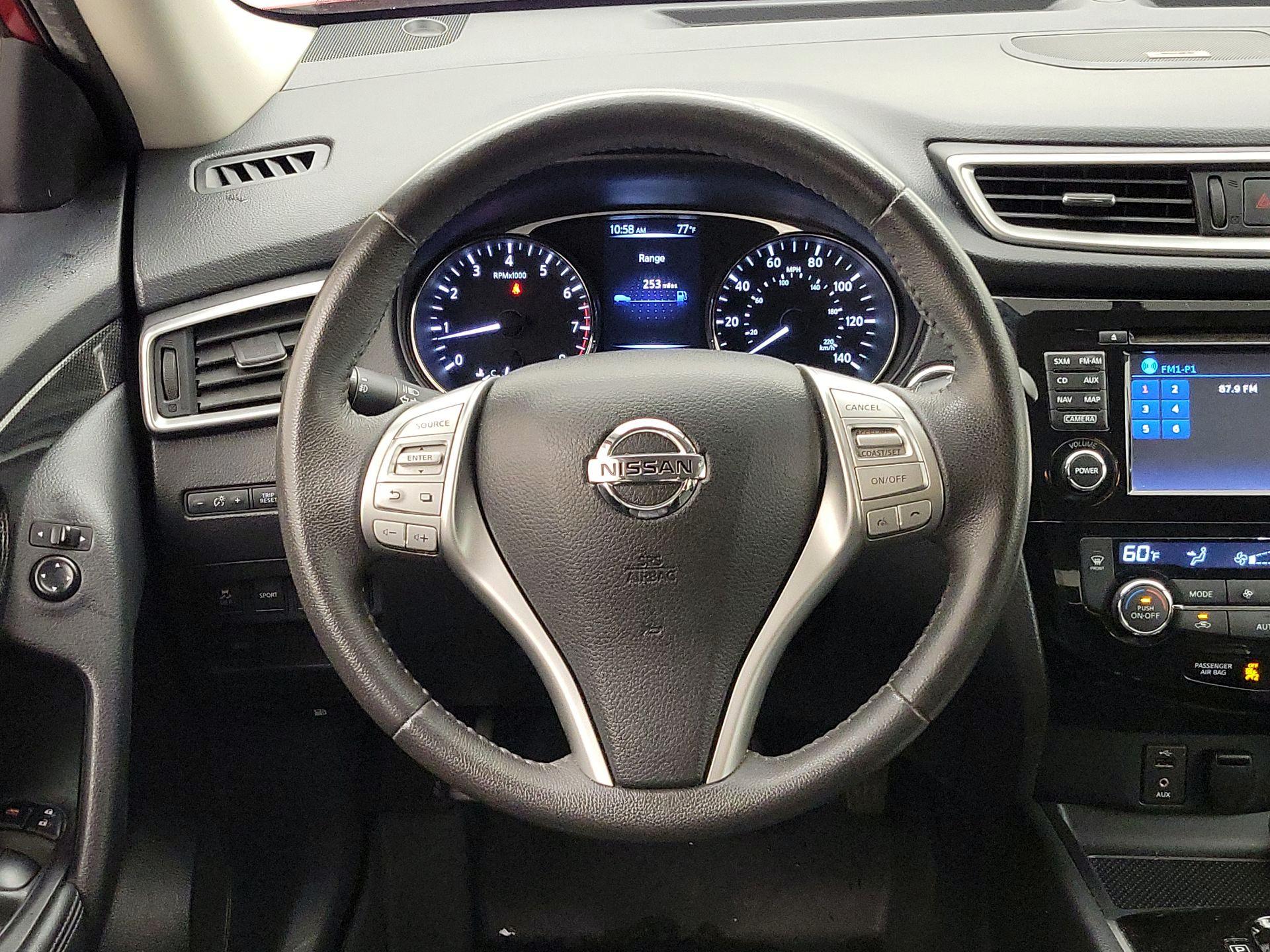 Thumbnail: 2016 Nissan Rogue - 10