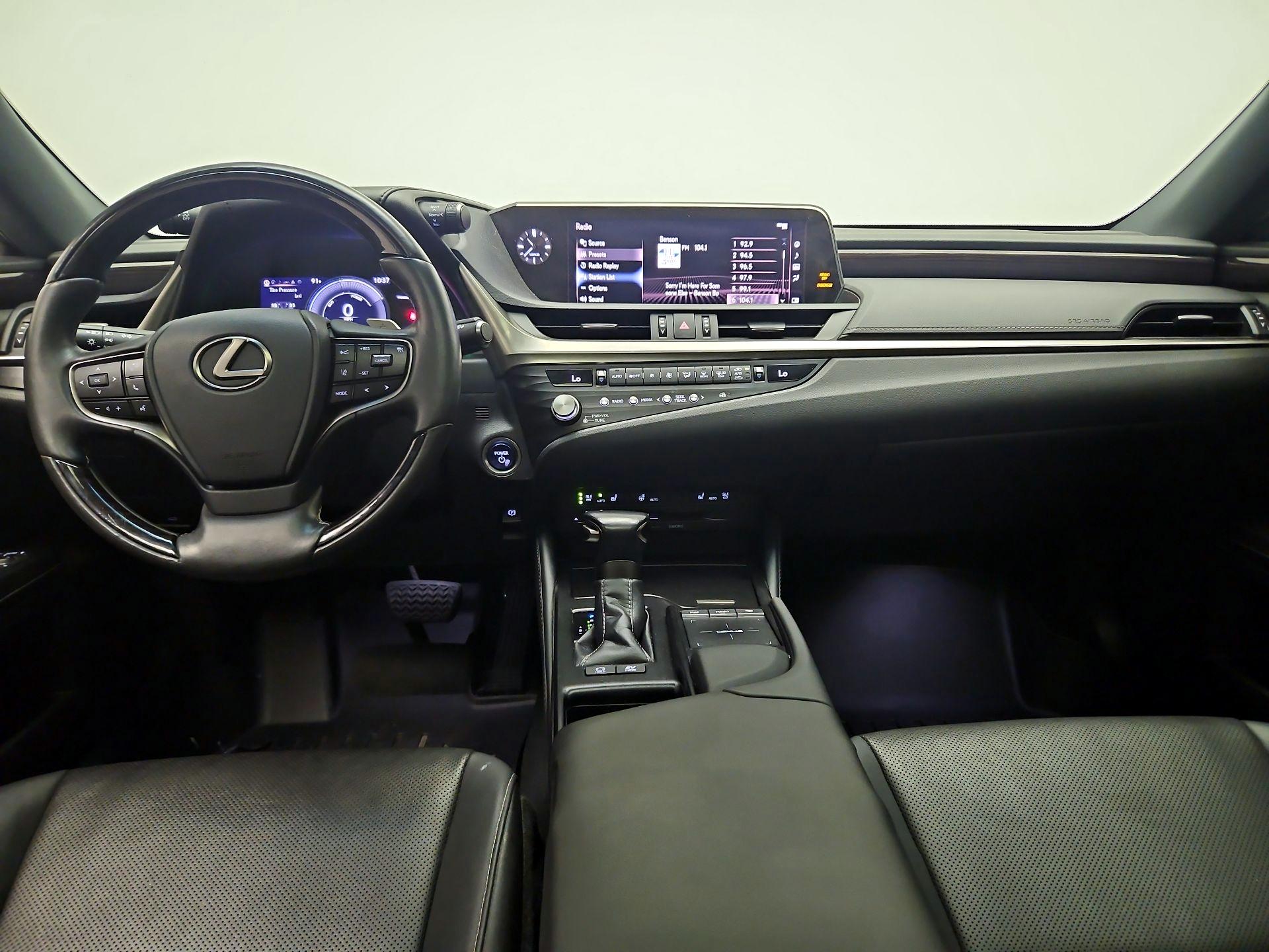 Thumbnail: 2021 Lexus ES - 9