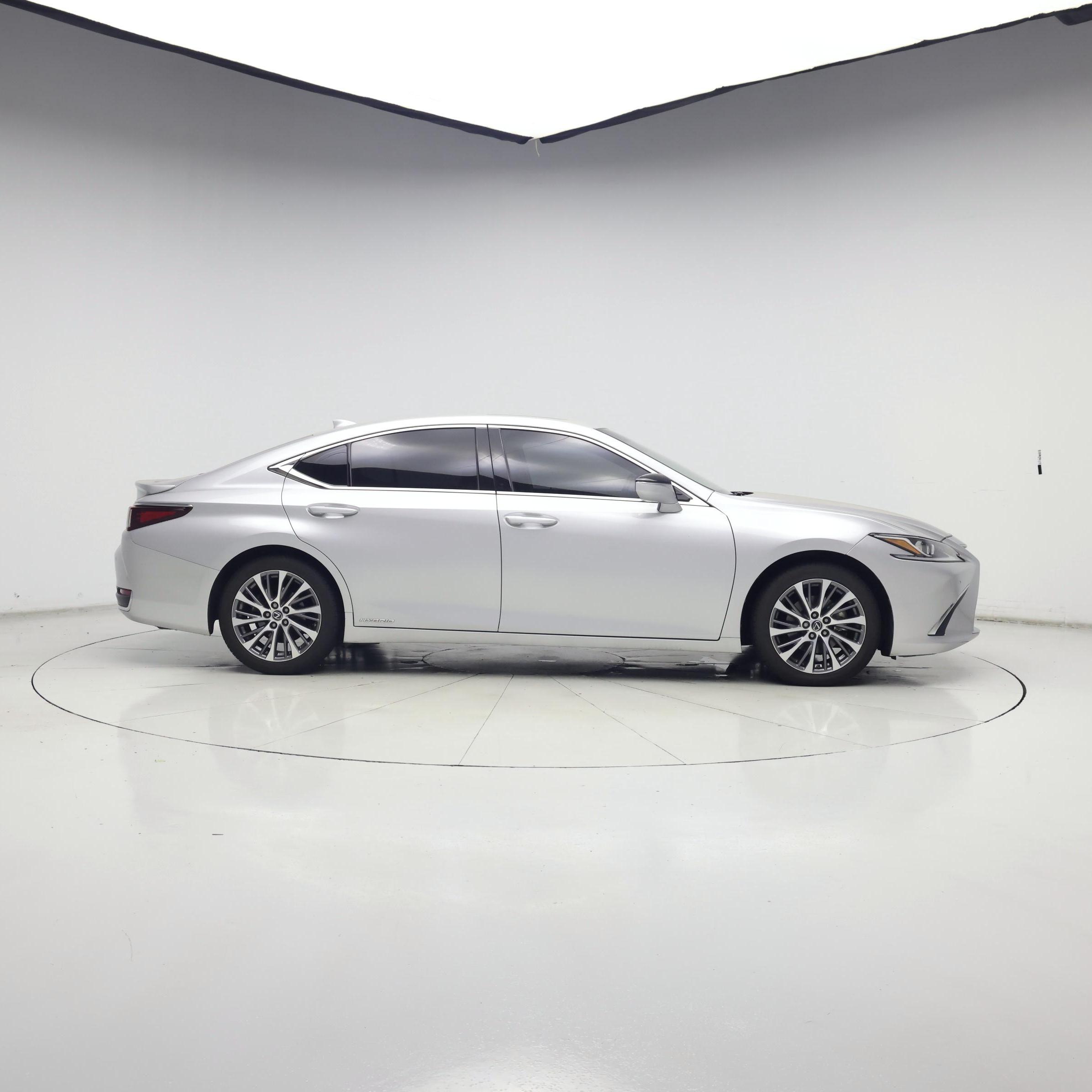 Thumbnail: 2021 Lexus ES - 7