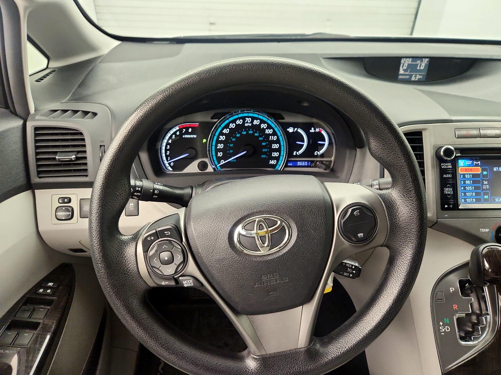 Thumbnail: 2014 Toyota Venza - 10