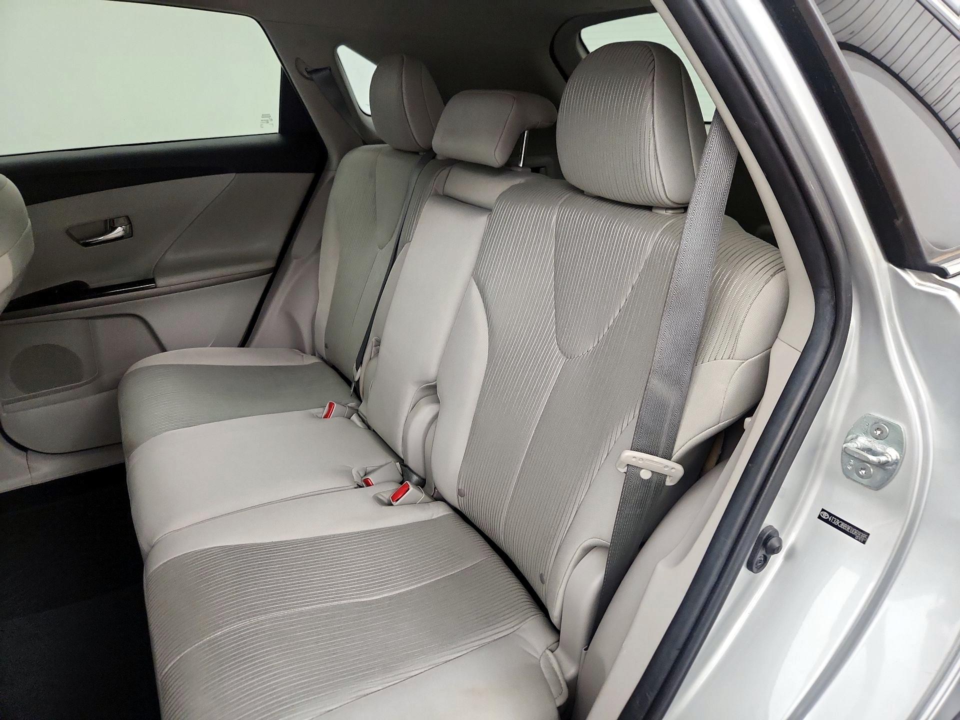 Thumbnail: 2014 Toyota Venza - 19