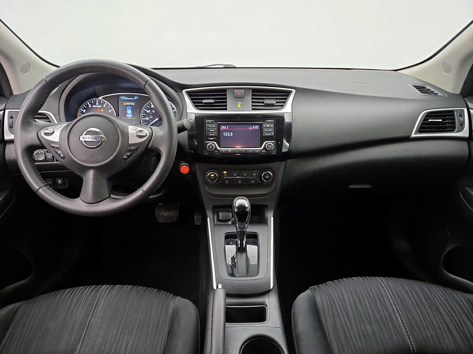 Thumbnail: 2017 Nissan Sentra - 9