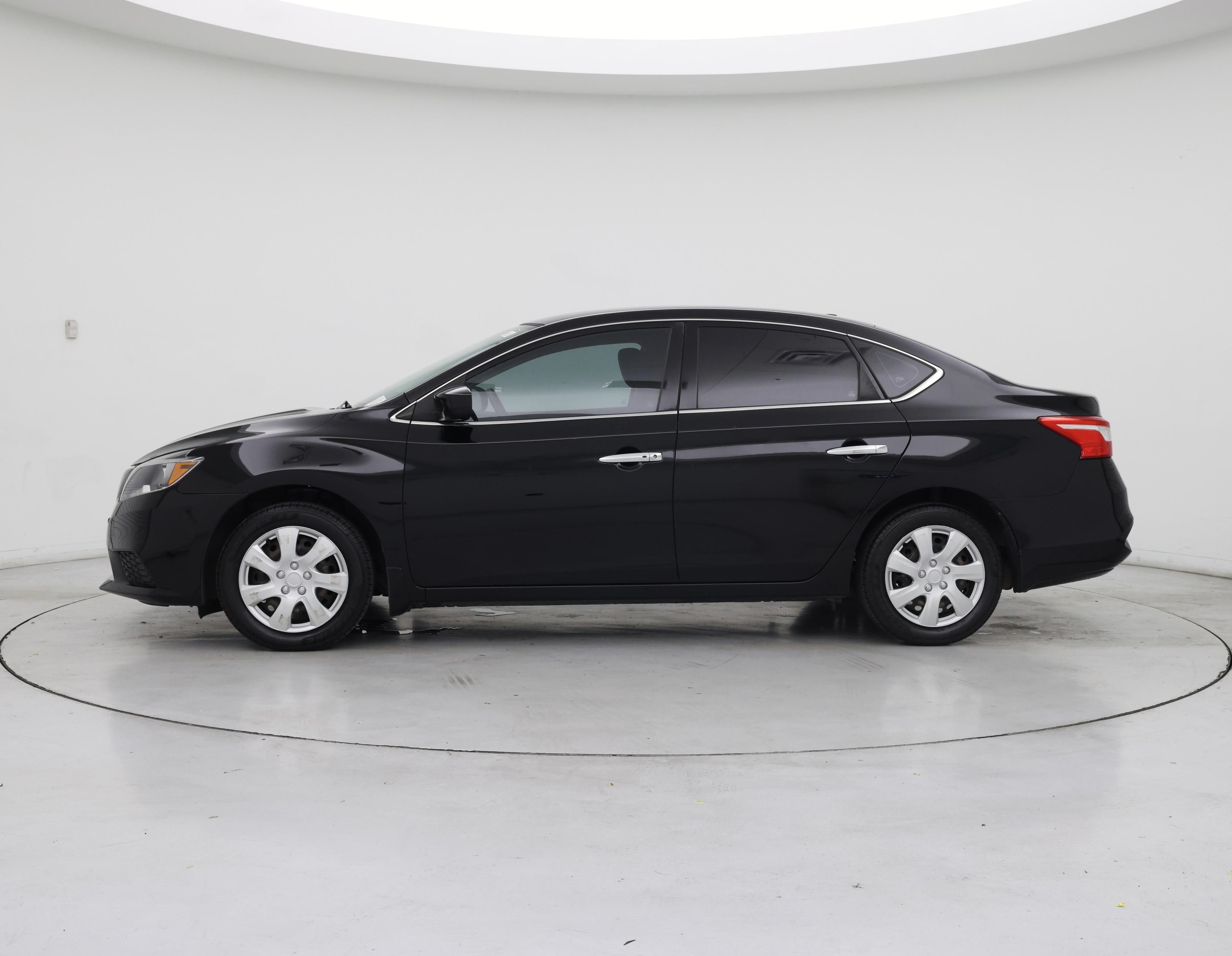 Thumbnail: 2017 Nissan Sentra - 3