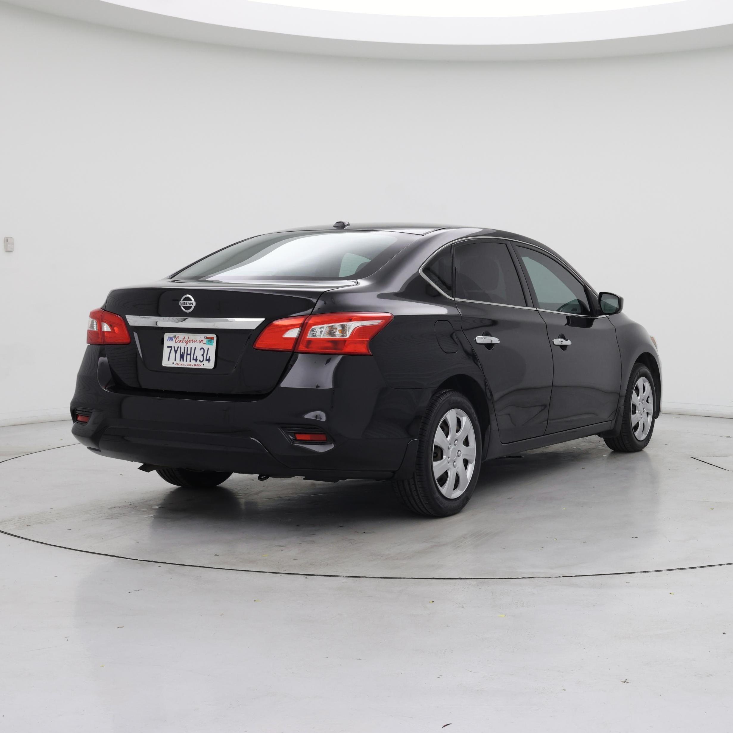 Thumbnail: 2017 Nissan Sentra - 8