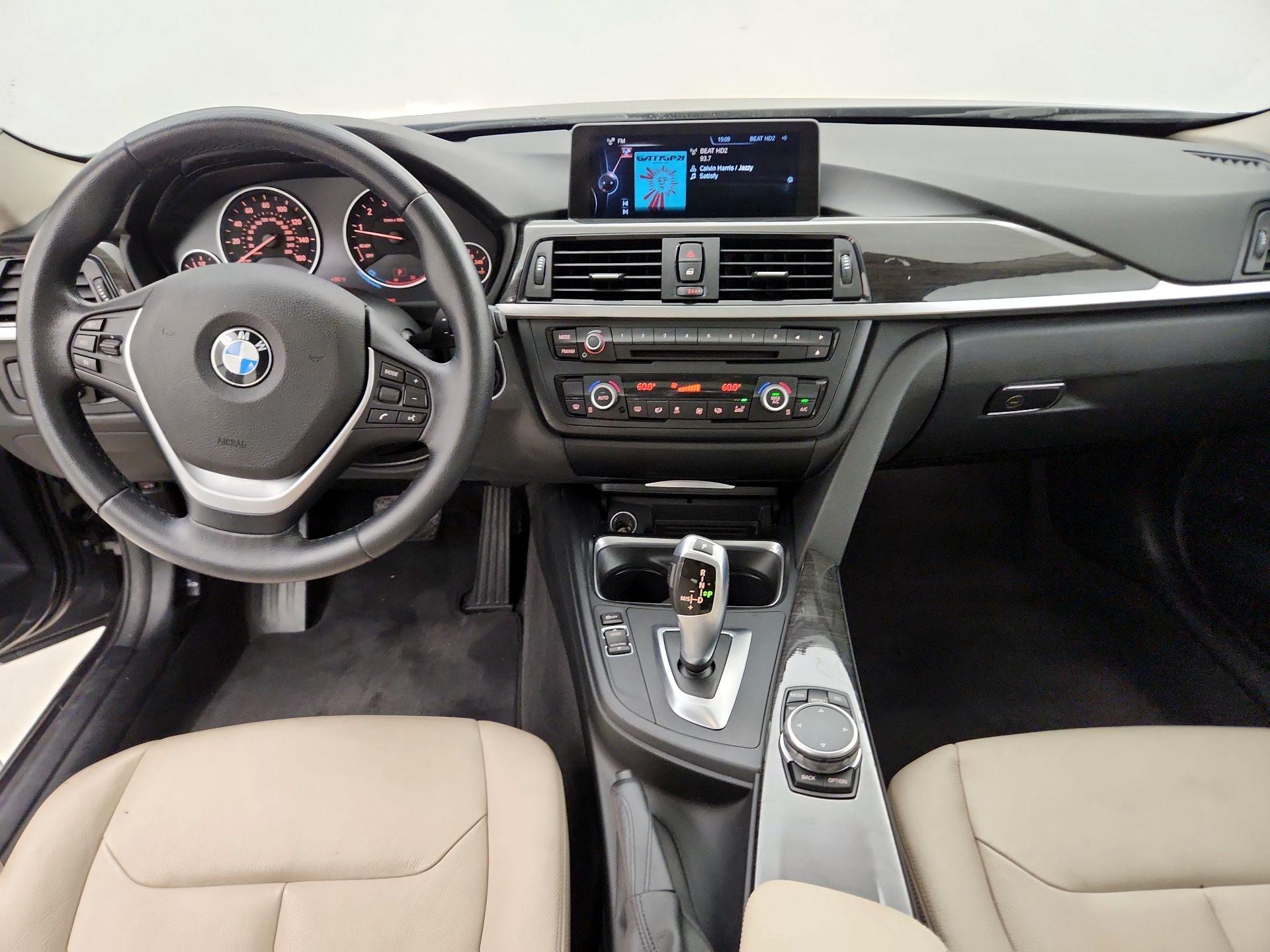 Thumbnail: 2015 BMW 3 Series - 9