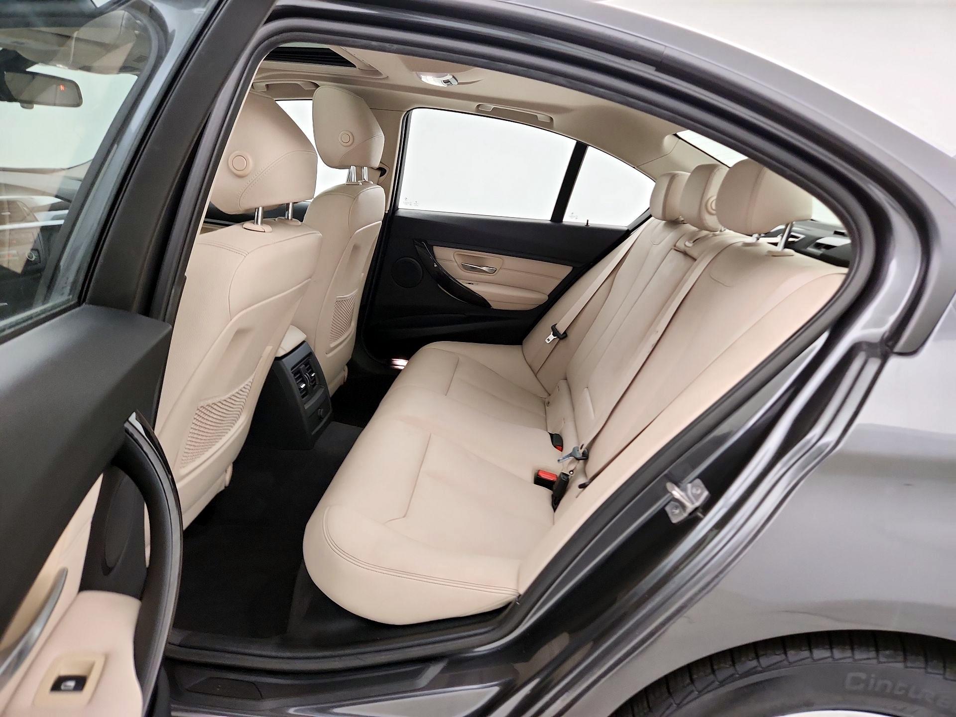Thumbnail: 2015 BMW 3 Series - 19