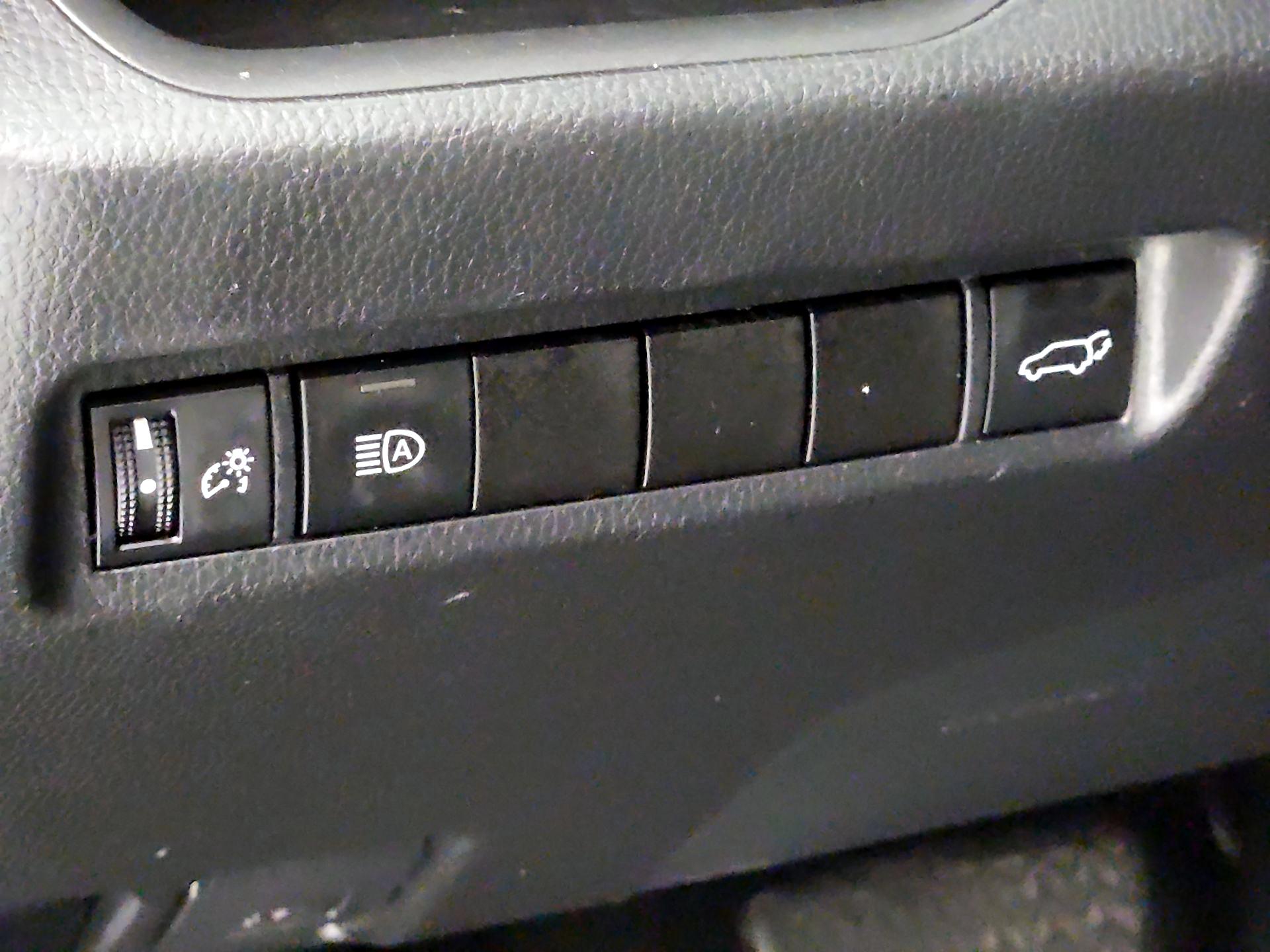 Thumbnail: 2019 Toyota RAV4 - 13