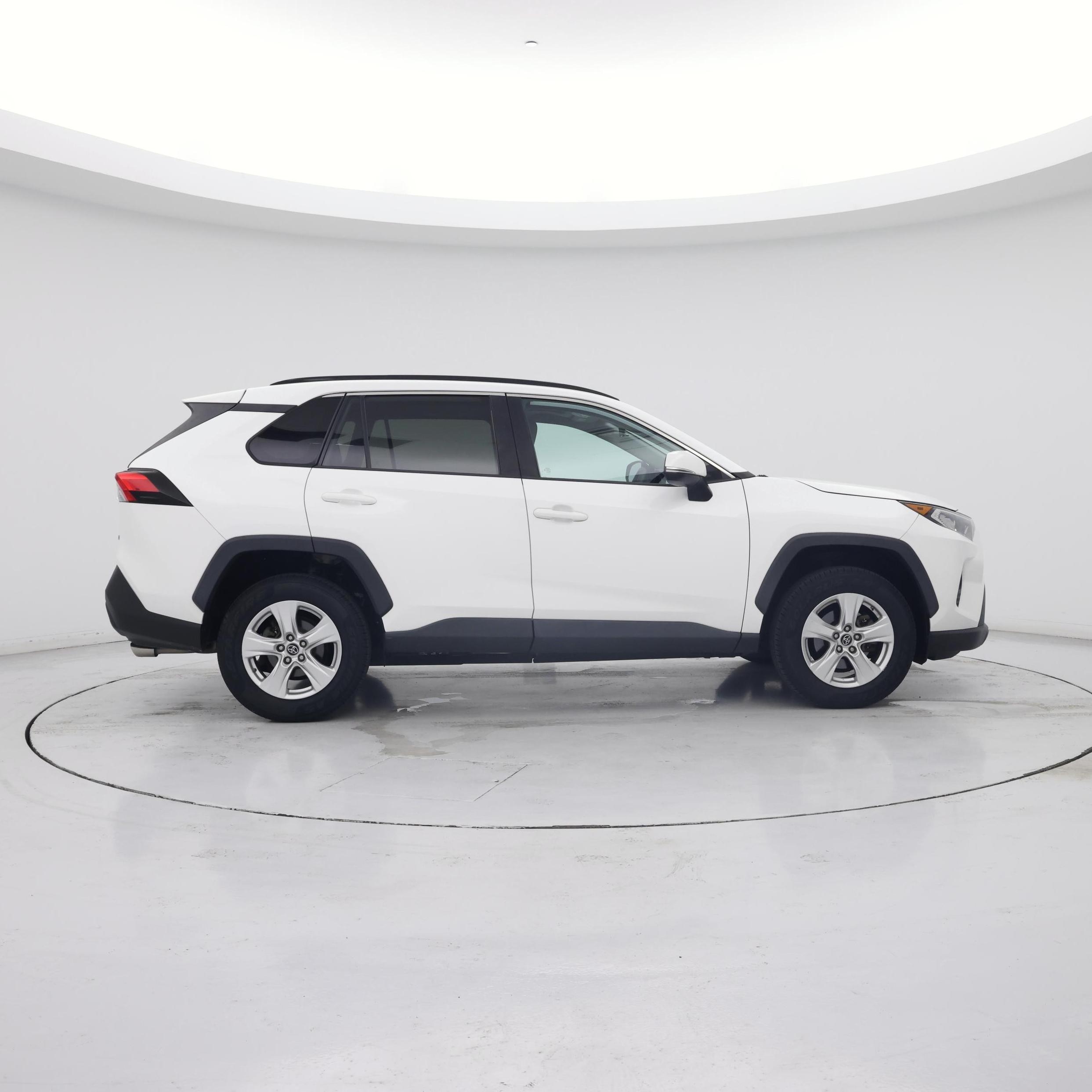 Thumbnail: 2019 Toyota RAV4 - 7