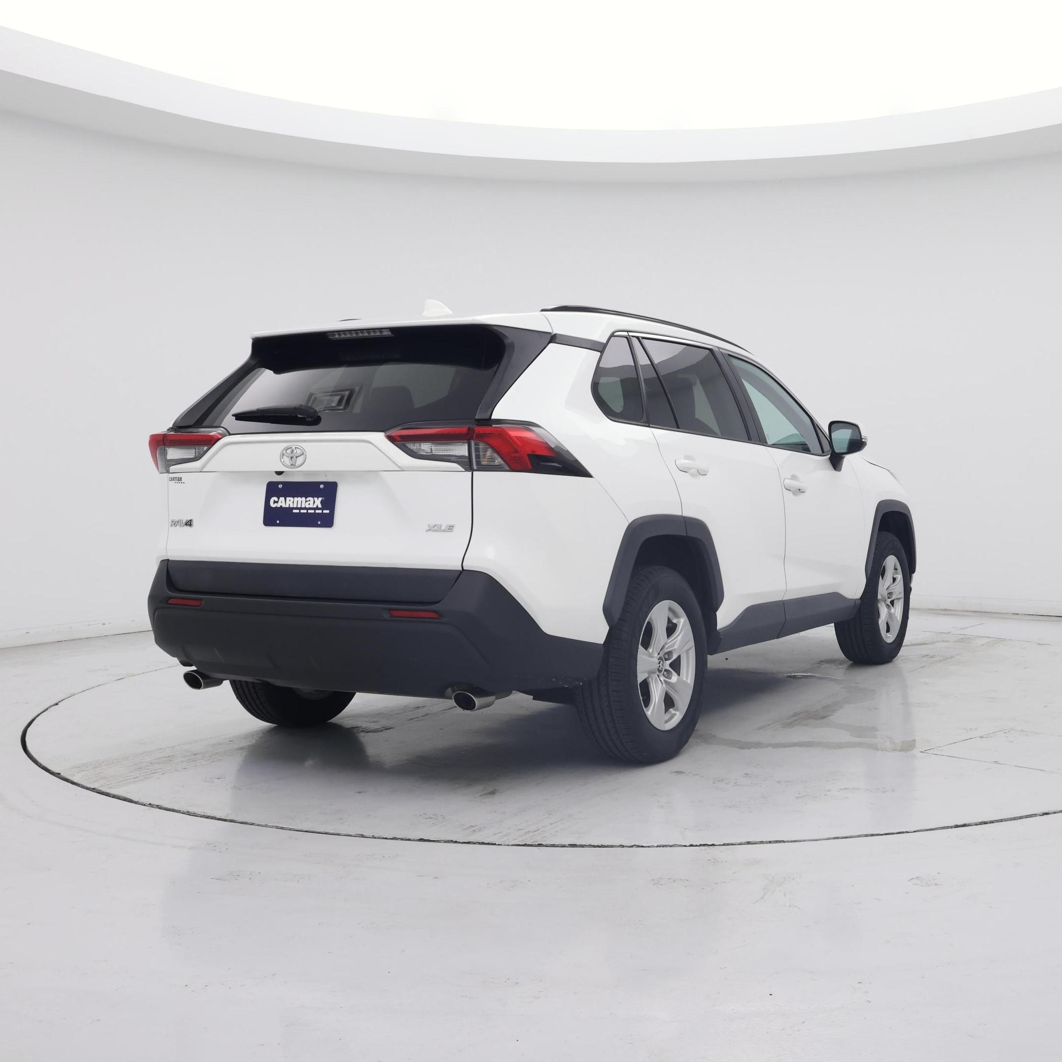 Thumbnail: 2019 Toyota RAV4 - 8