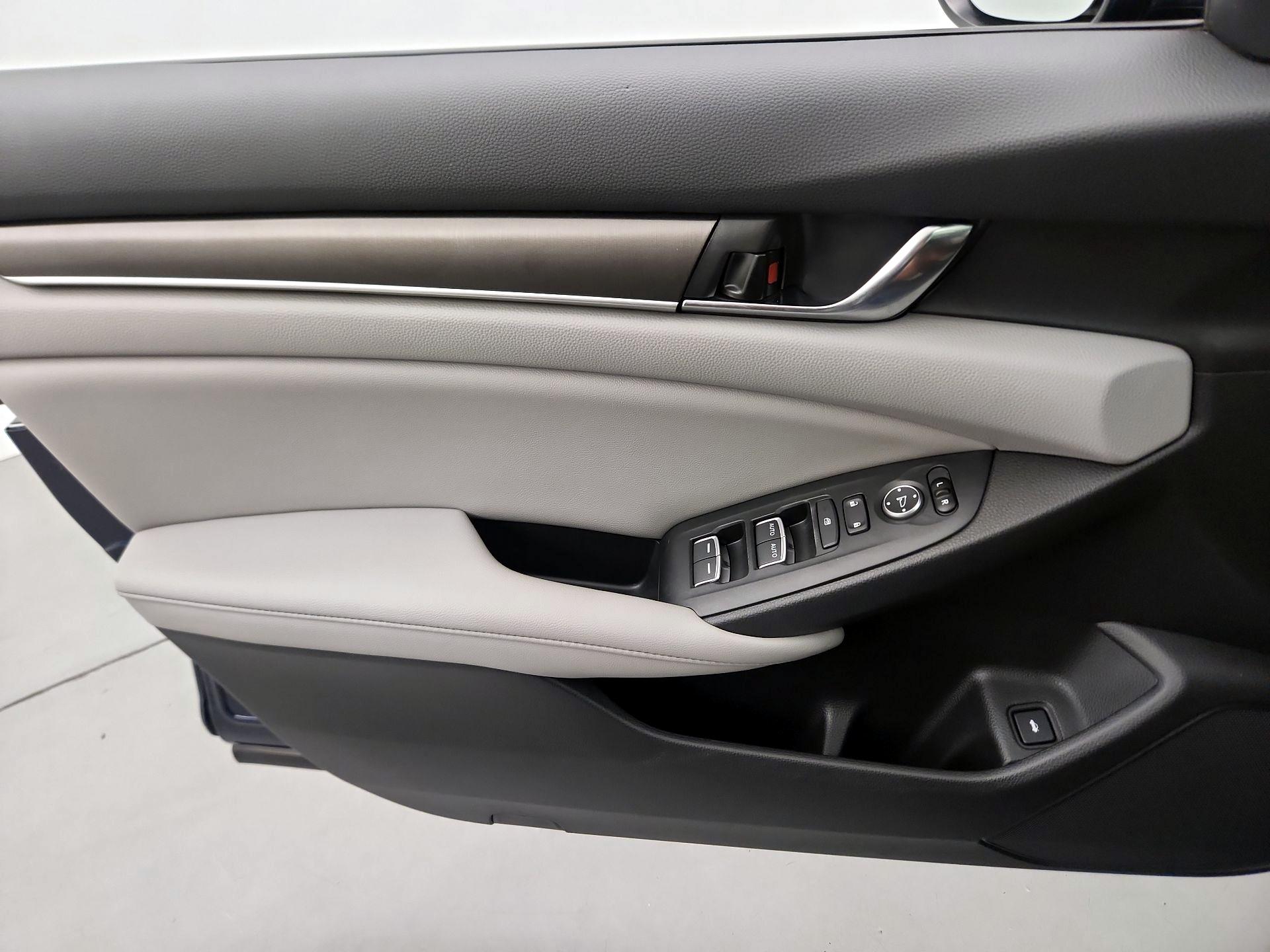 Thumbnail: 2020 Honda Accord - 12