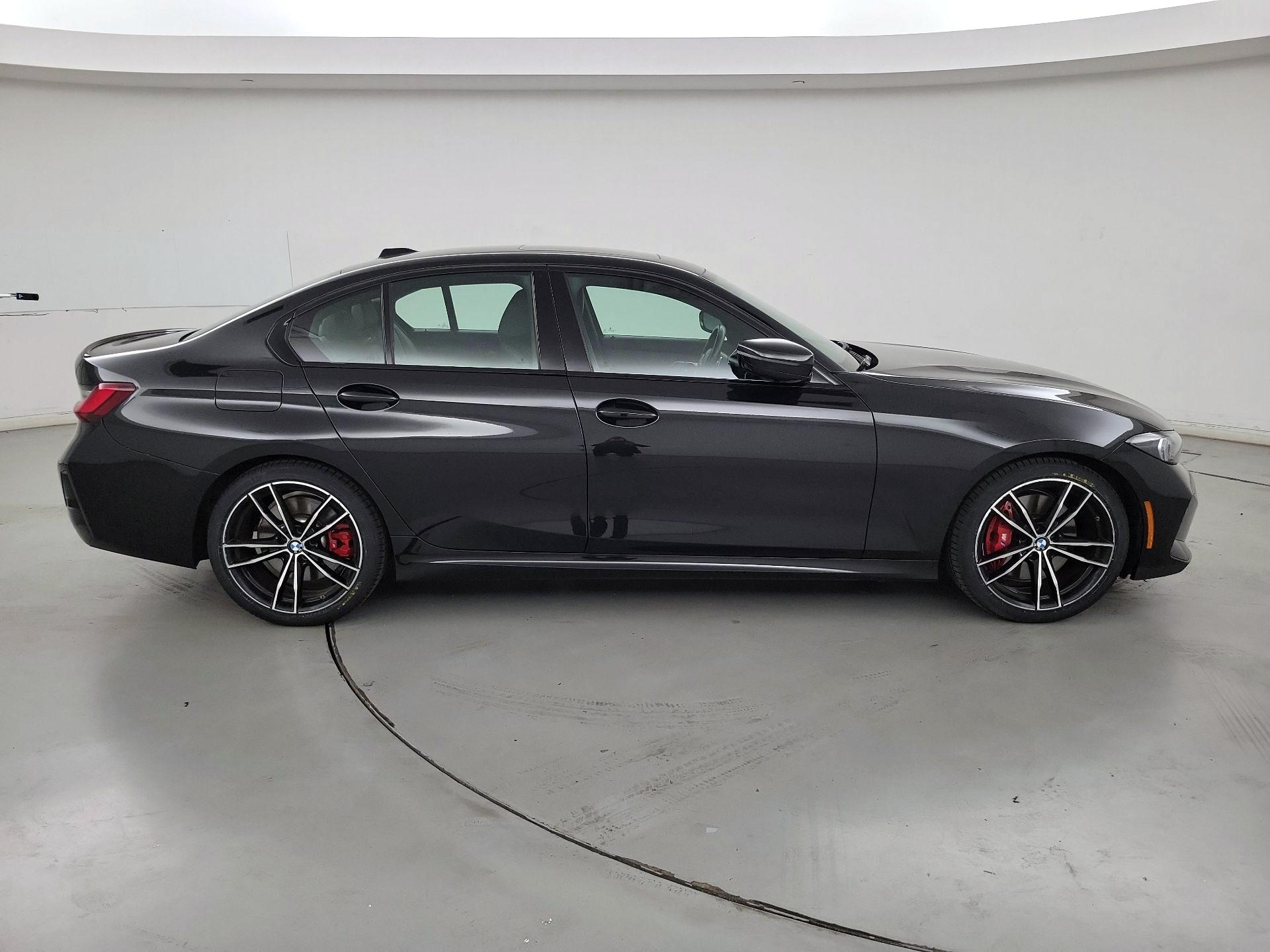 Thumbnail: 2023 BMW 3 Series - 4