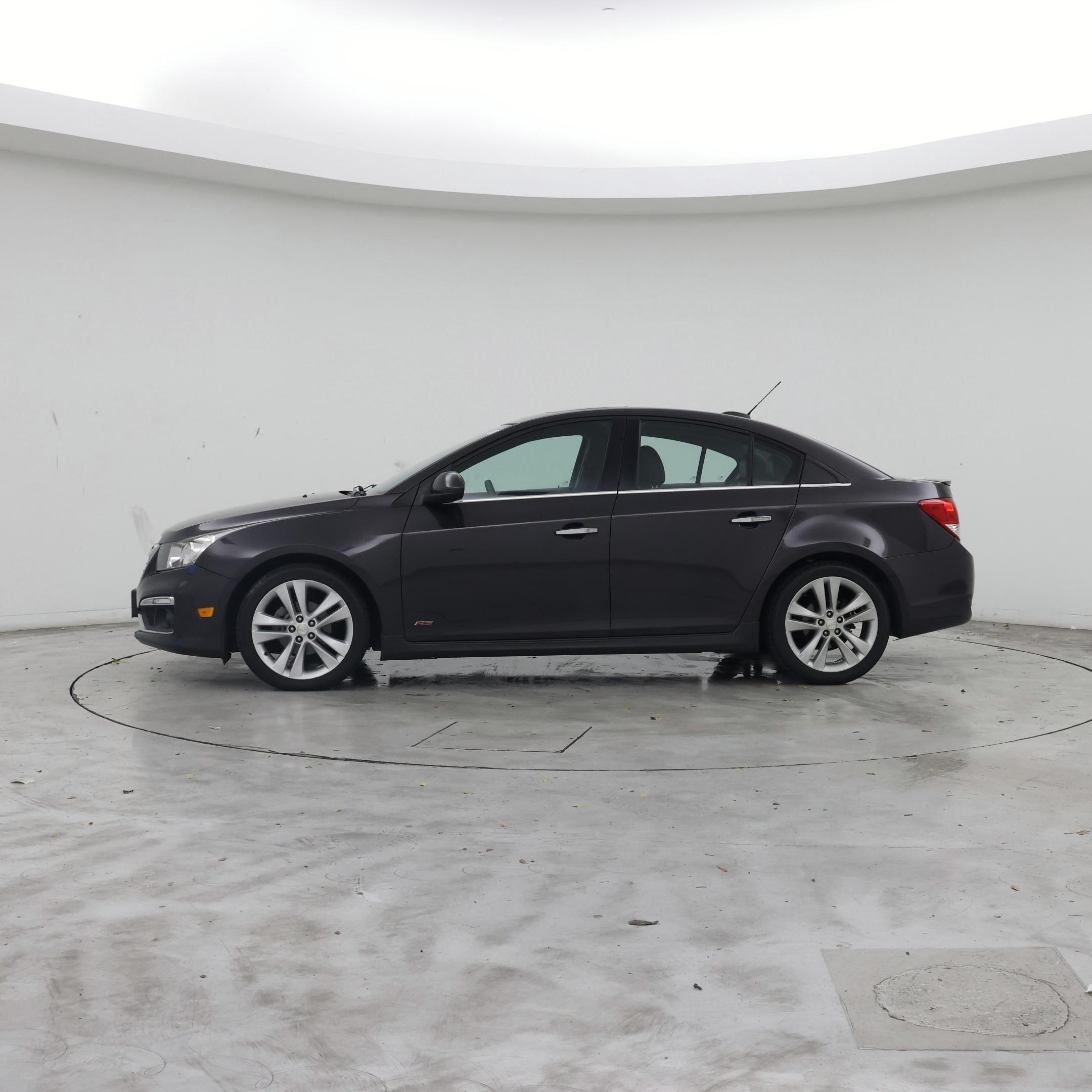 Thumbnail: 2015 Chevrolet Cruze - 3