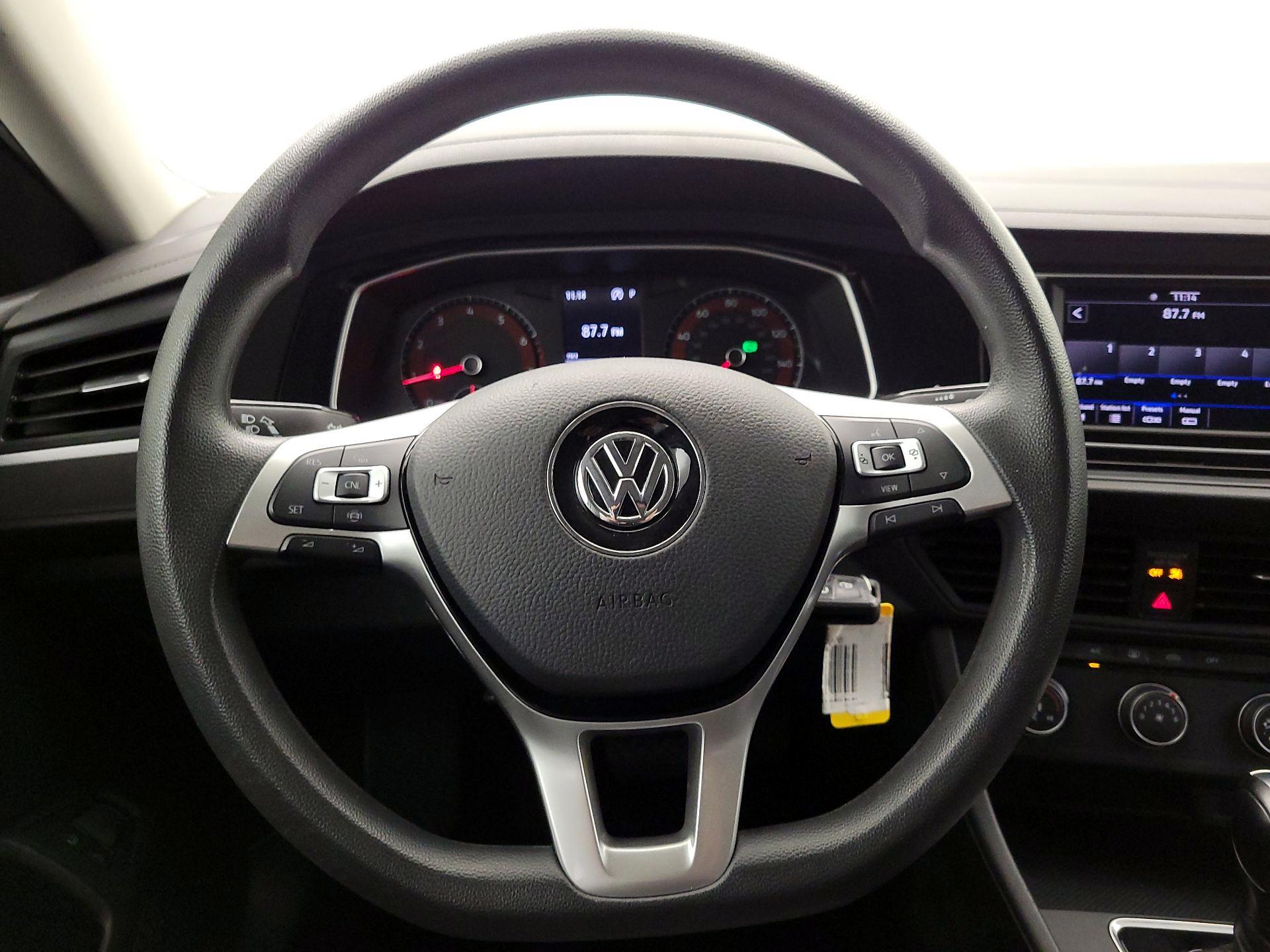 Thumbnail: 2021 Volkswagen Jetta - 10