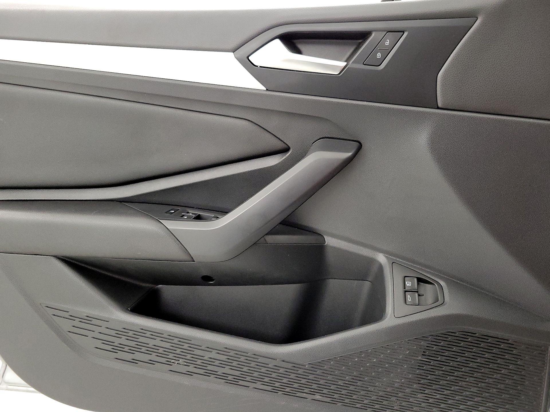 Thumbnail: 2021 Volkswagen Jetta - 12