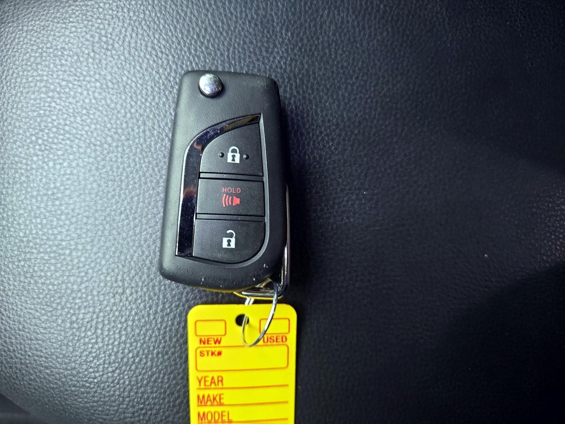 Thumbnail: 2025 Toyota RAV4 - 20