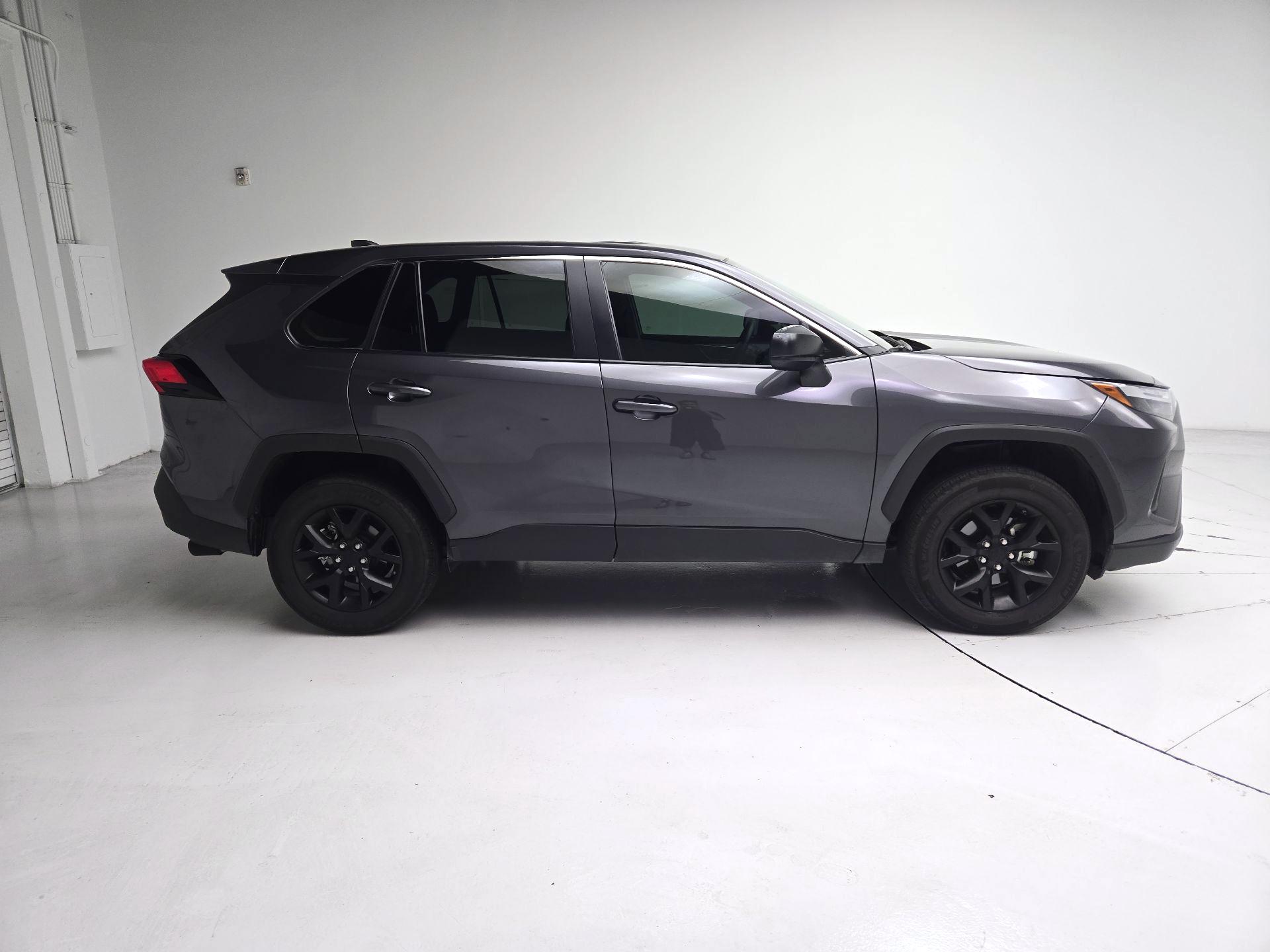 Thumbnail: 2025 Toyota RAV4 - 4